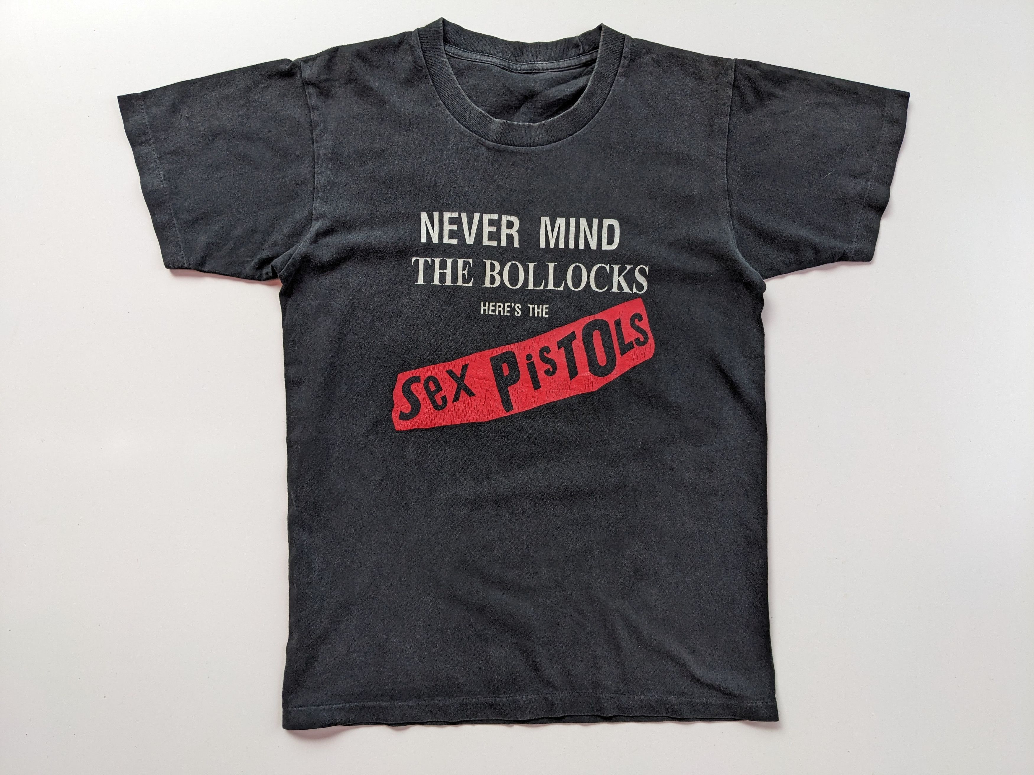 Band Tees Vintage Sex Pistols nevermind The Bollocks Size US S / EU 44-46 / 1 - 1 Thumbnail