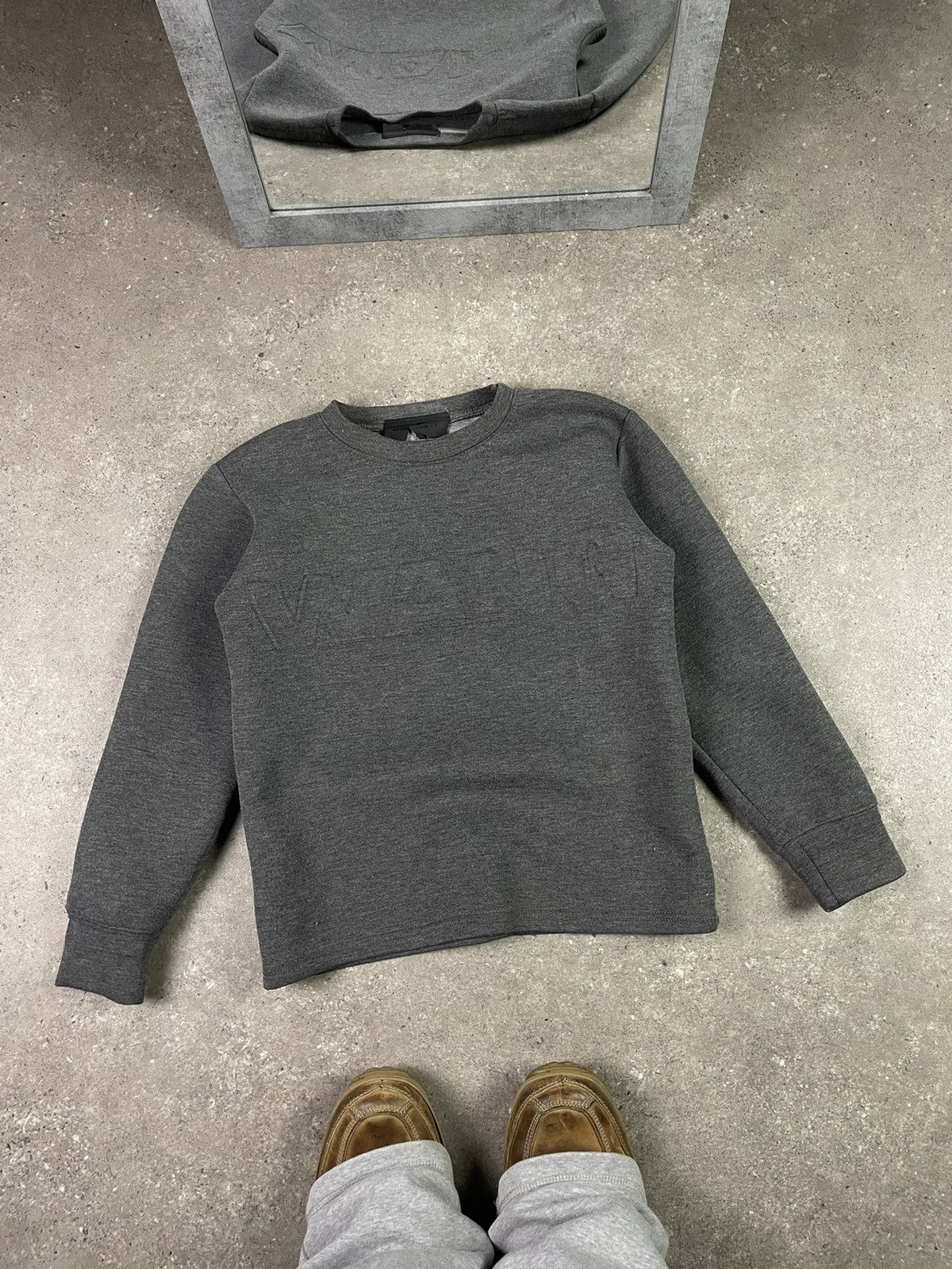 Alexander Wang × H&M Alexander Wang x HM Scuba Logo Sweatshirt Crop Size M / US 6-8 / IT 42-44 - 1 Thumbnail