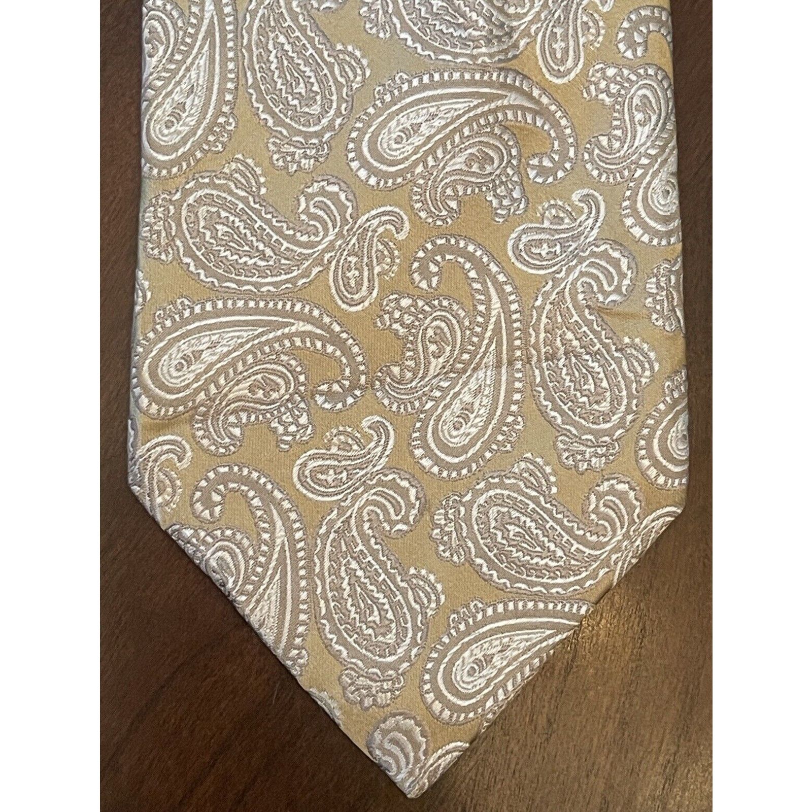 Other Valerio Garati Gold Hand Made 100% Silk Made In China Size ONE SIZE - 1 Thumbnail