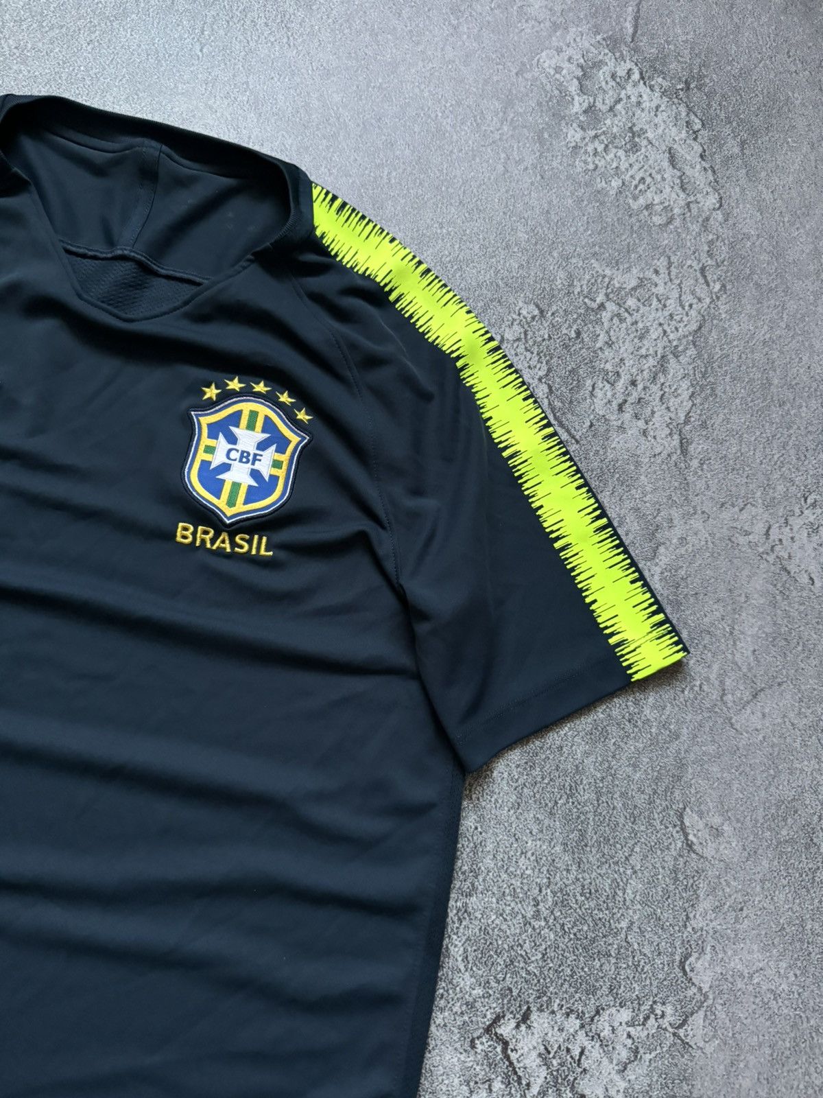 Nike Nike Brasil 🇧🇷 M tee T-shirt polo jersey 00s 90s Size US M / EU 48-50 / 2 - 3 Thumbnail