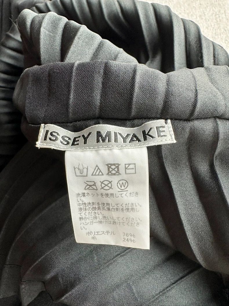 Issey Miyake Issey Miyake size:2 Black mainline vest Size XS / US 0-2 / IT 36-38 - 3 Thumbnail