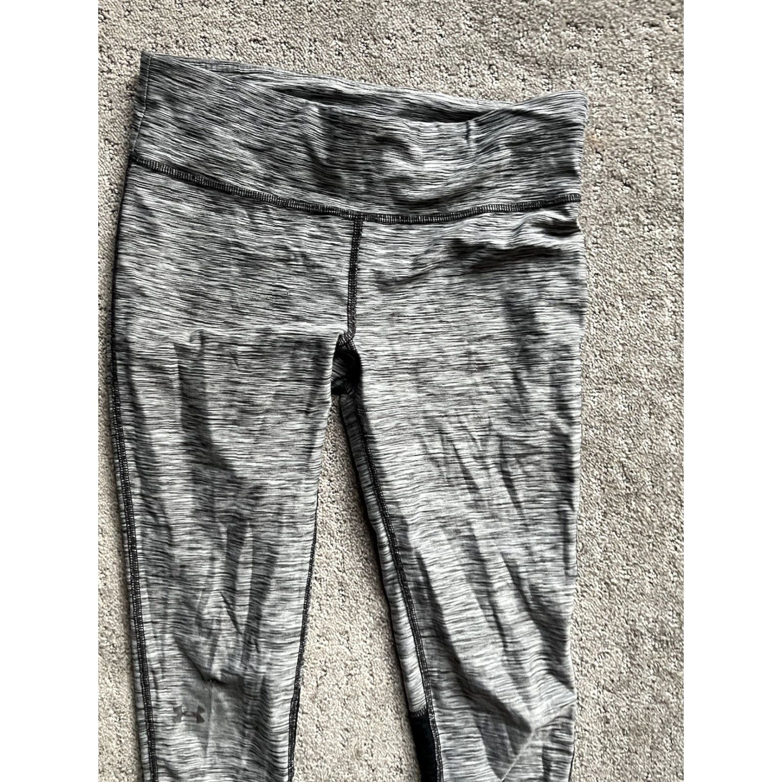Under Armour Under Armour Running Leggings Women Small Gray Black Zip Pocket Reflective Size 28" / US 6 / IT 42 - 2 Thumbnail
