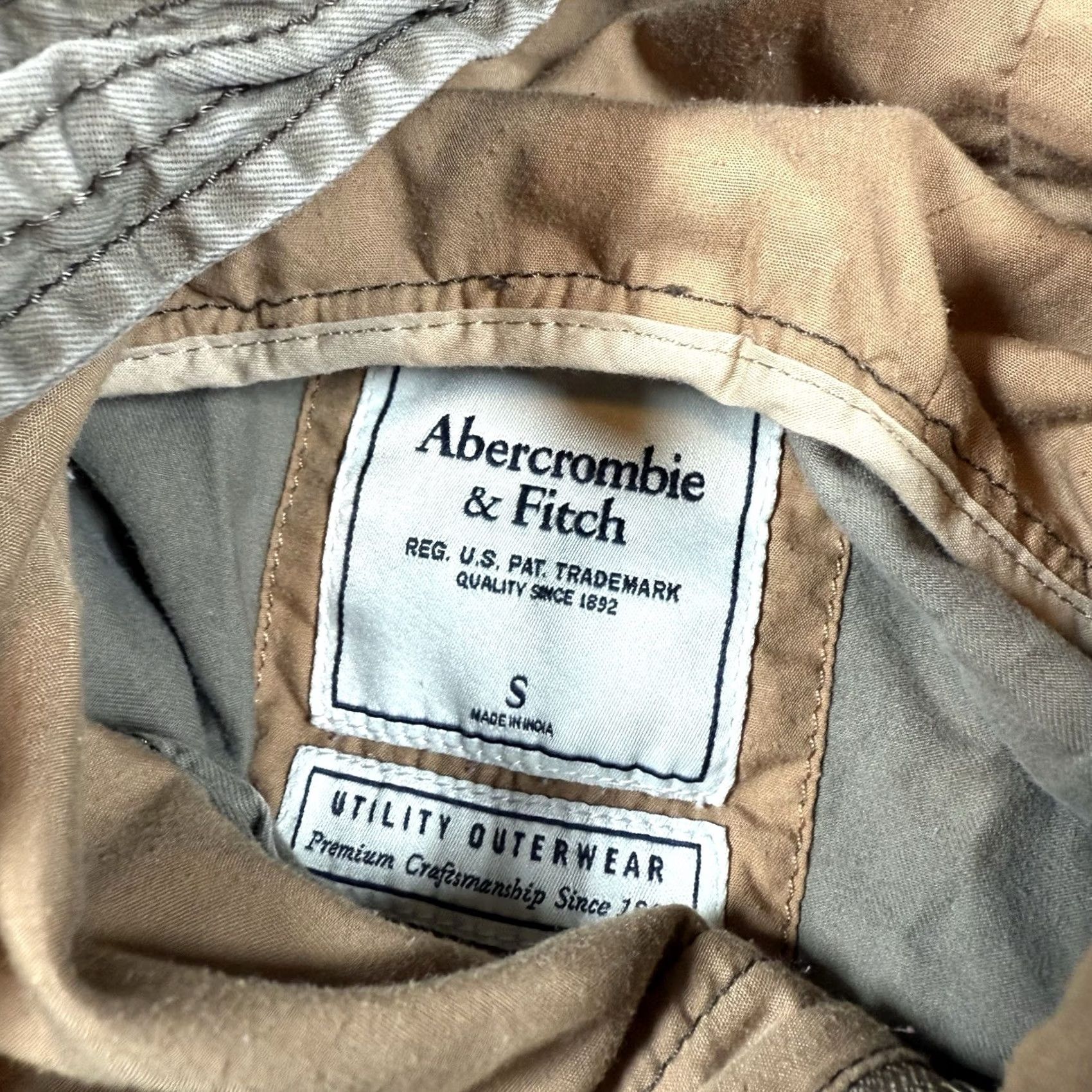 Abercrombie & Fitch VINTAGE Abercrombie & Fitch Military Jacket Women’s Small Green Zip Hood Y2K Jacket Womens Small Green Military Hooded Size S / US 4 / IT 40 - 6 Thumbnail