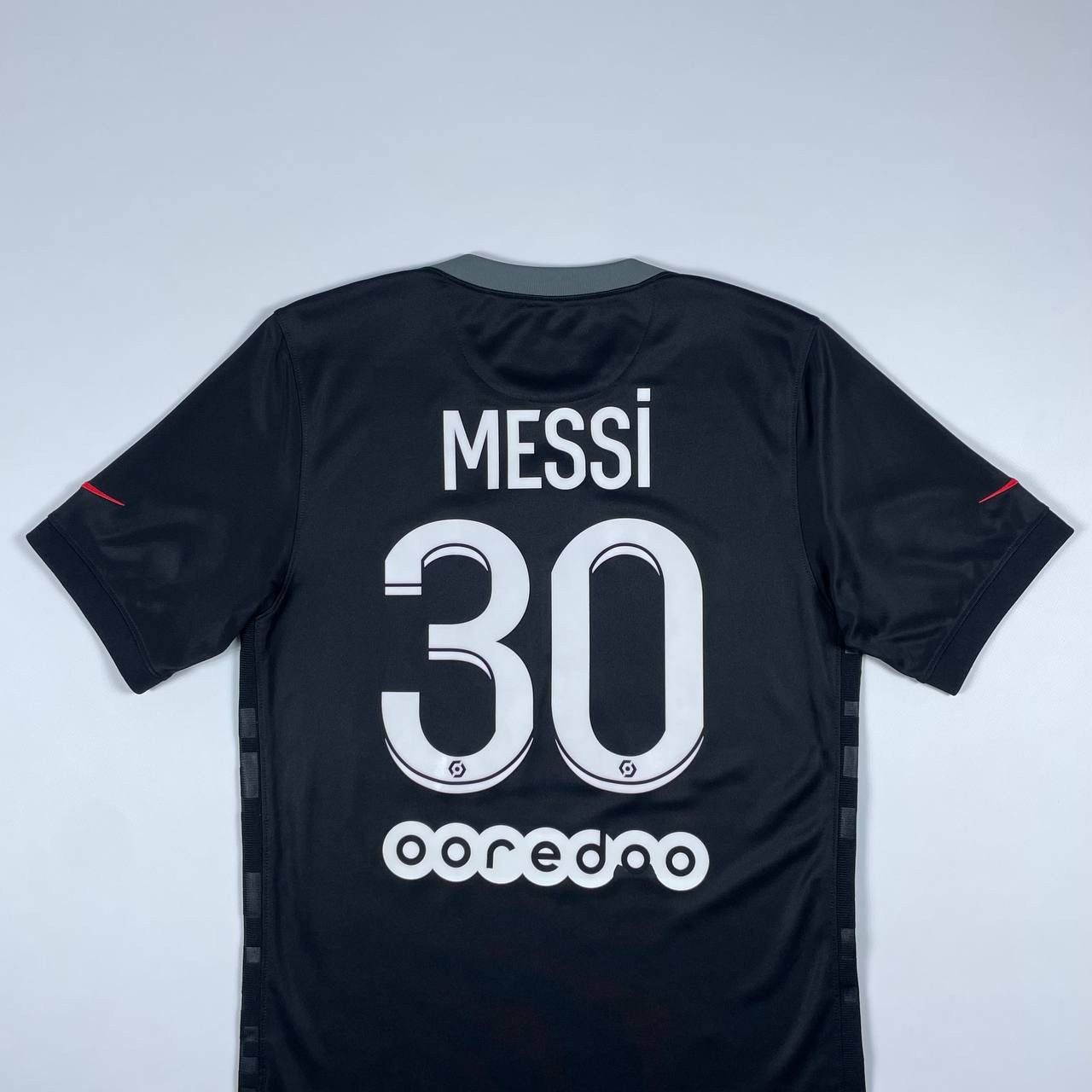 Nike Vintage 30 Messi PSG paris nike size S black rare away Size US S / EU 44-46 / 1 - 3 Thumbnail