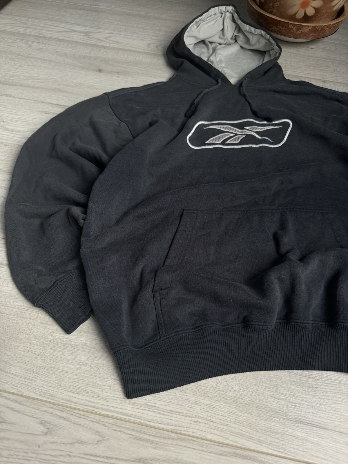 Reebok × Vintage Vintage Oversized Hype Faded Black Hoodie center logo Reebok Size US L / EU 52-54 / 3 - 2 Thumbnail