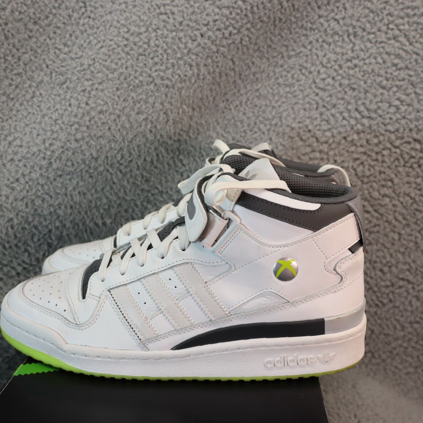 Adidas adidas Forum Sneaker - White Leather Mid Top - 2021 - Size 10 - Mens - Casual Shoes - GW7794 - Rubber Outsole - Lace Up - 9.5 US / 10 UK / 44 EU Size US 10 / EU 43 - 4 Thumbnail
