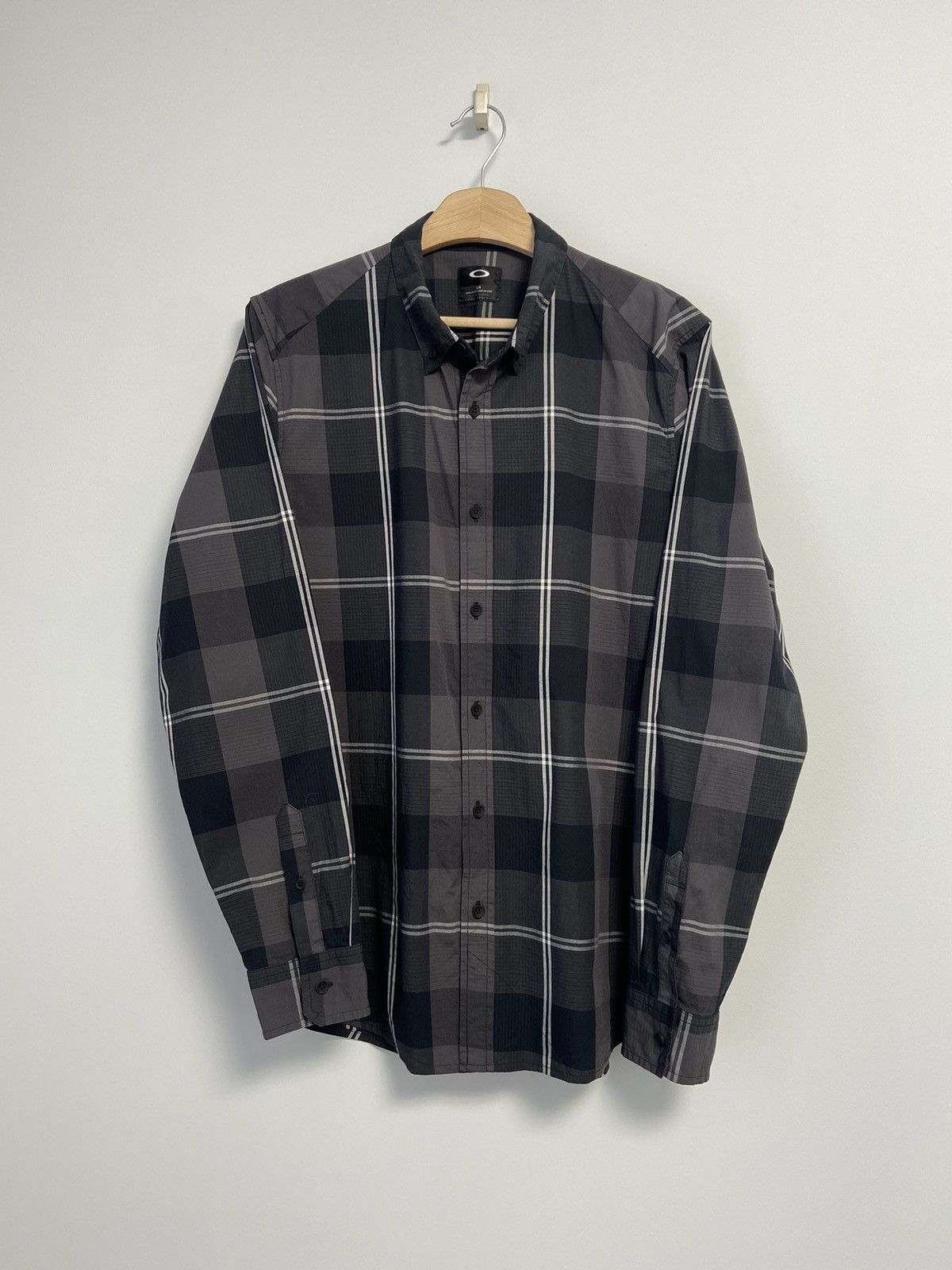 Vintage Oakley Vintage Button Up Shirt Size US L / EU 52-54 / 3 - 1 Thumbnail
