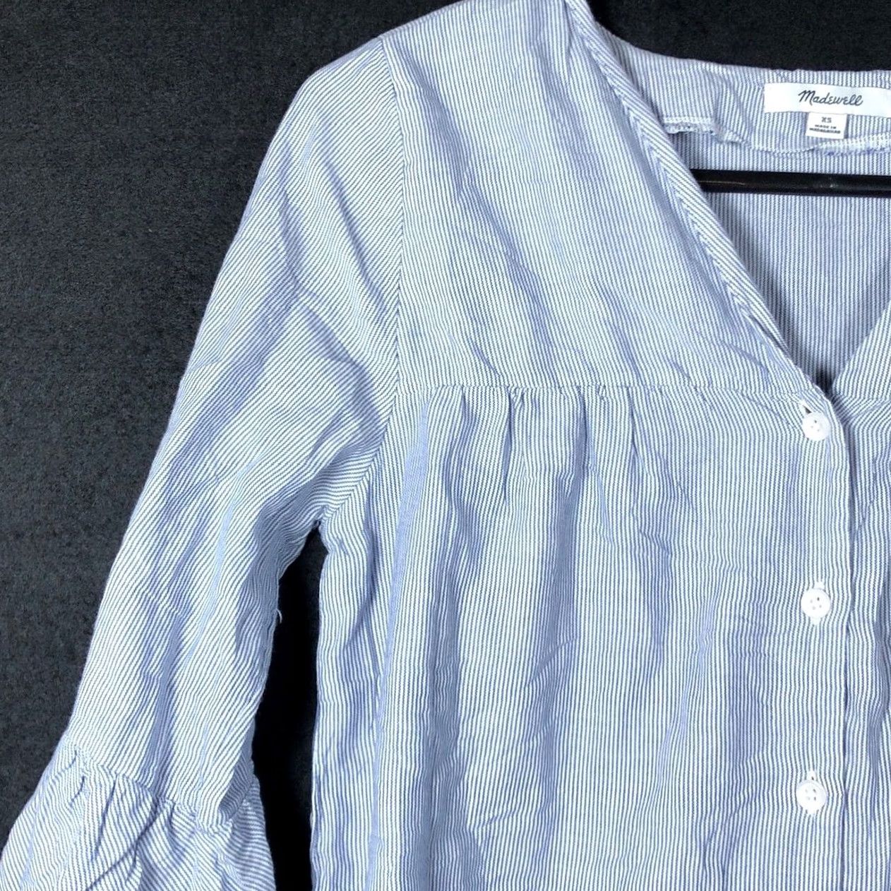 Madewell Madewell Shirt Blue White Veranda Bell Sleeve Button Down XS Adults Womens Shirt Bell Sleeve Casual Preppy Normcore 3/4 Sleeve Lightweight Easy Care Size XS / US 0-2 / IT 36-38 - 4 Thumbnail