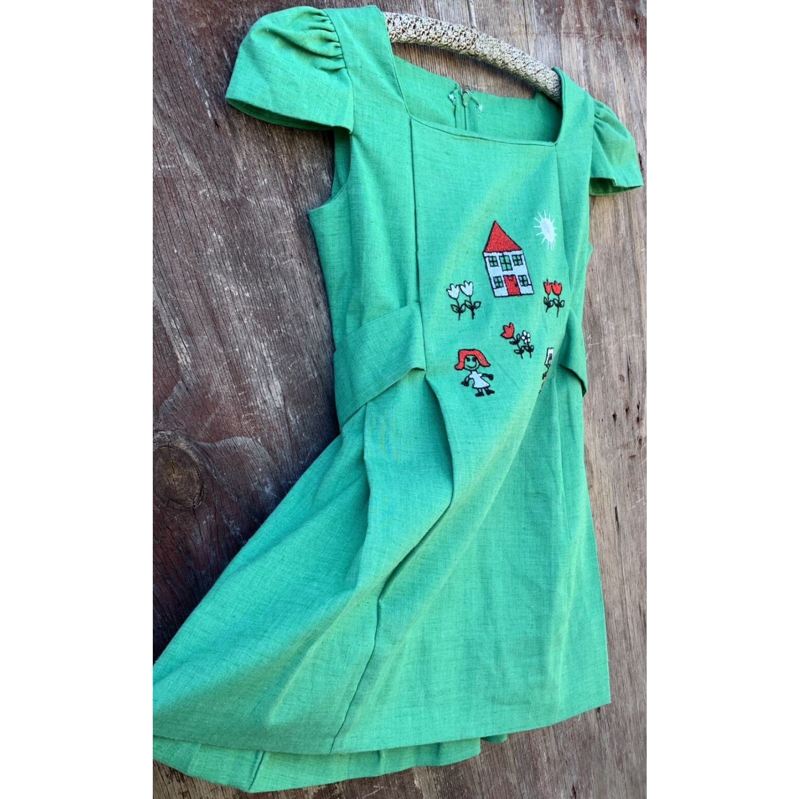 Vintage VINTAGE Dorissa Embroidered Green Dress Short Sleeve Girls 1970s See Pics Measurements Size ONE SIZE - 3 Thumbnail