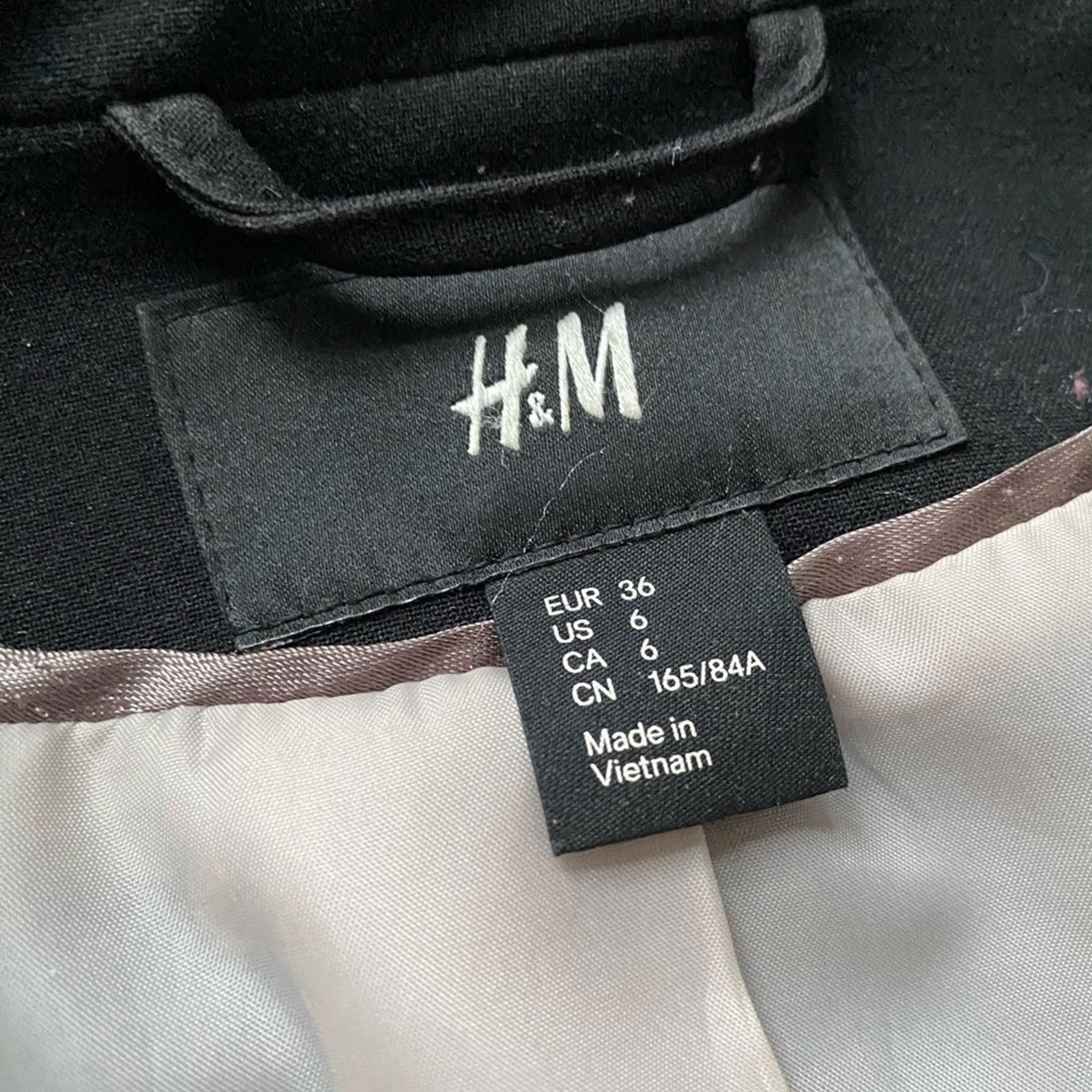 H&M H&M Black Cropped Blazer Size 6 Fitted Tailored Classic Work Size M / US 6-8 / IT 42-44 - 7 Thumbnail