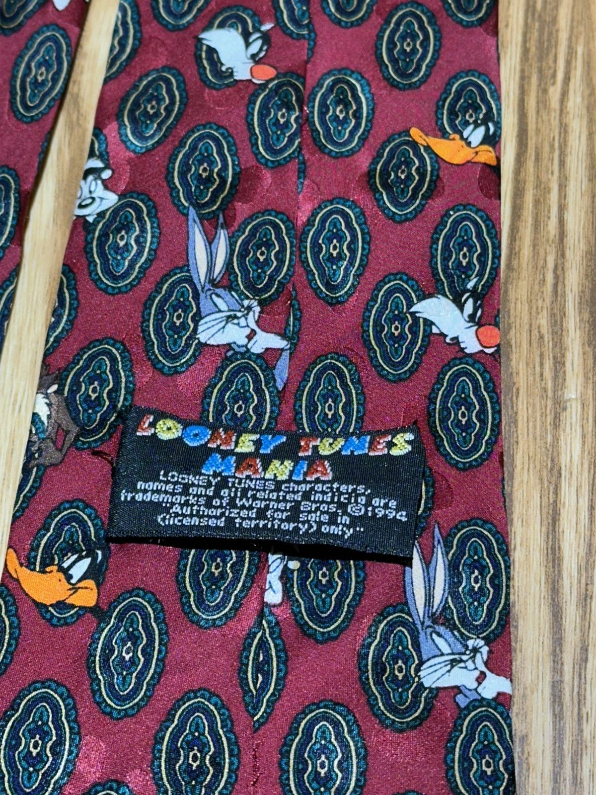 Warner Bros 1994 Looney Tunes Characters Burgundy Patterned Tie Size ONE SIZE - 5 Thumbnail