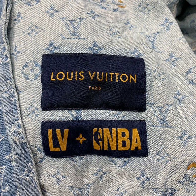 Louis Vuitton Lv x NBA Blue Denim Jacket with Hood-2506 Size US L / EU 52-54 / 3 - 5 Thumbnail