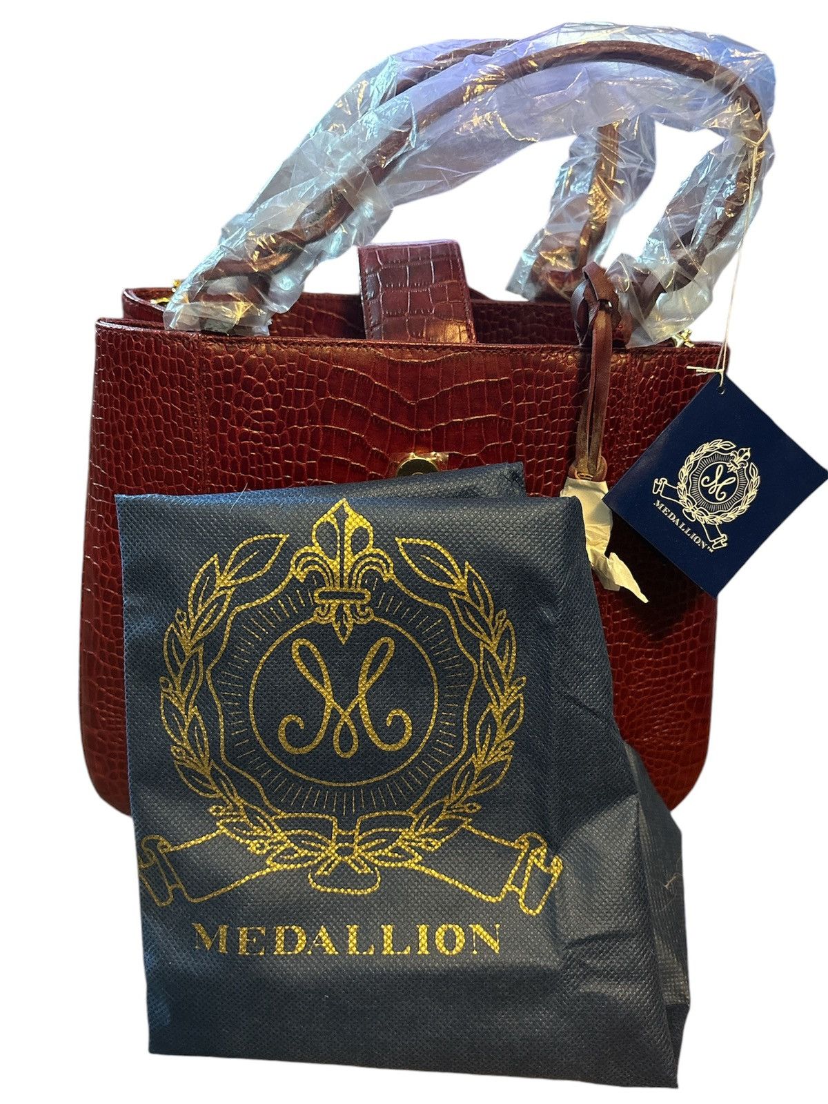 Other Medallion handbag dust bag included Size ONE SIZE - 1 Thumbnail