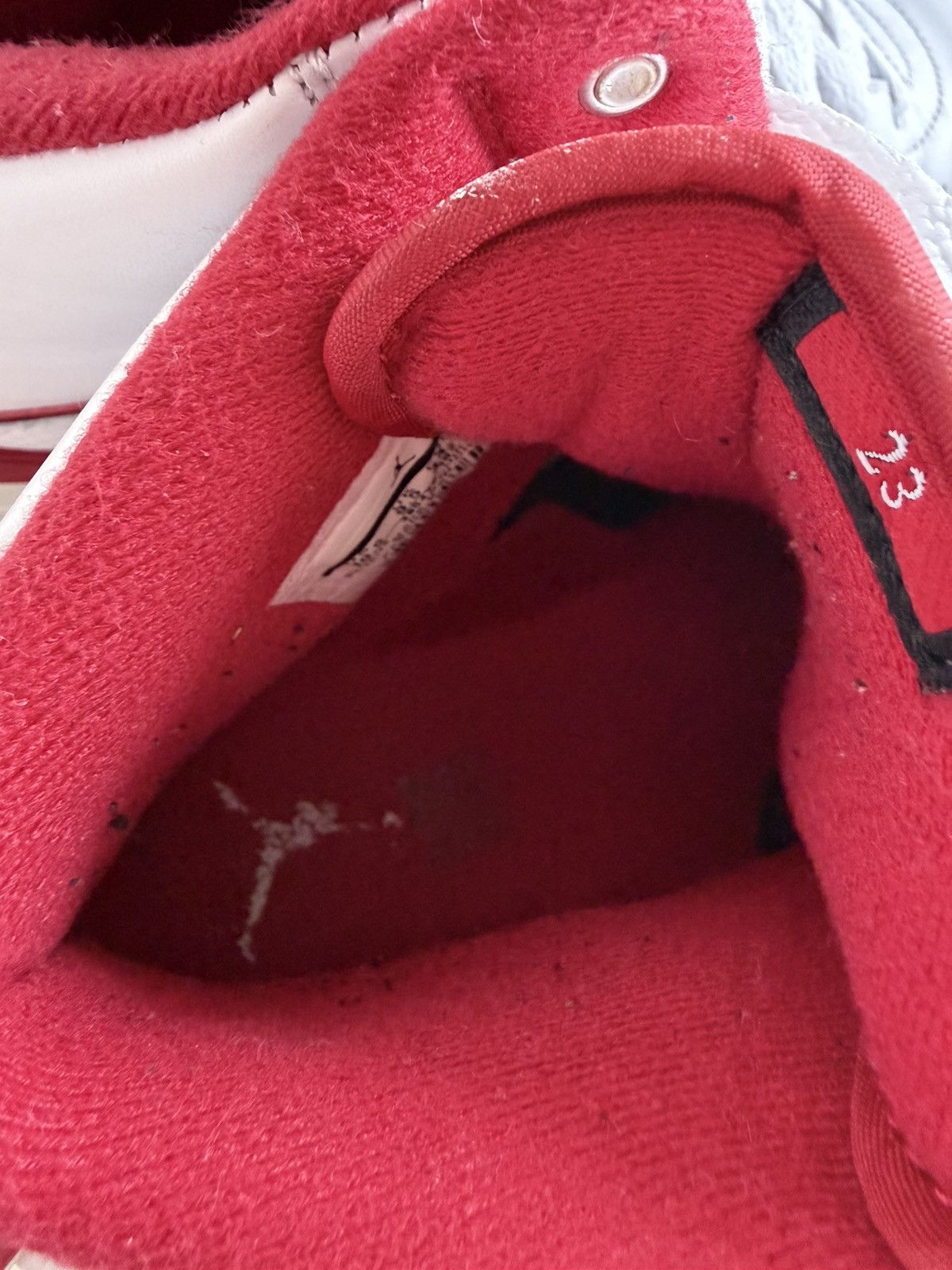 Nike Nike Air Jordan 2 Retro "Chicago Home" Size US 10.5 / EU 43-44 - 9 Thumbnail