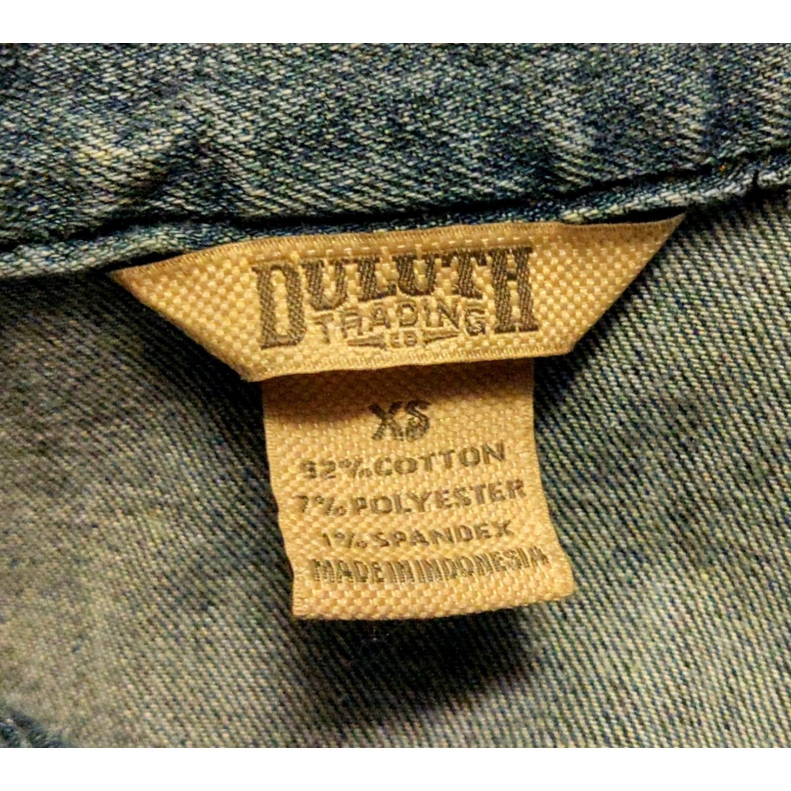 CO Duluth Trading Co Denim Jean Jacket Women’s XS Distressed Blue Button Up Size 26" / US 2 / IT 38 - 4 Thumbnail