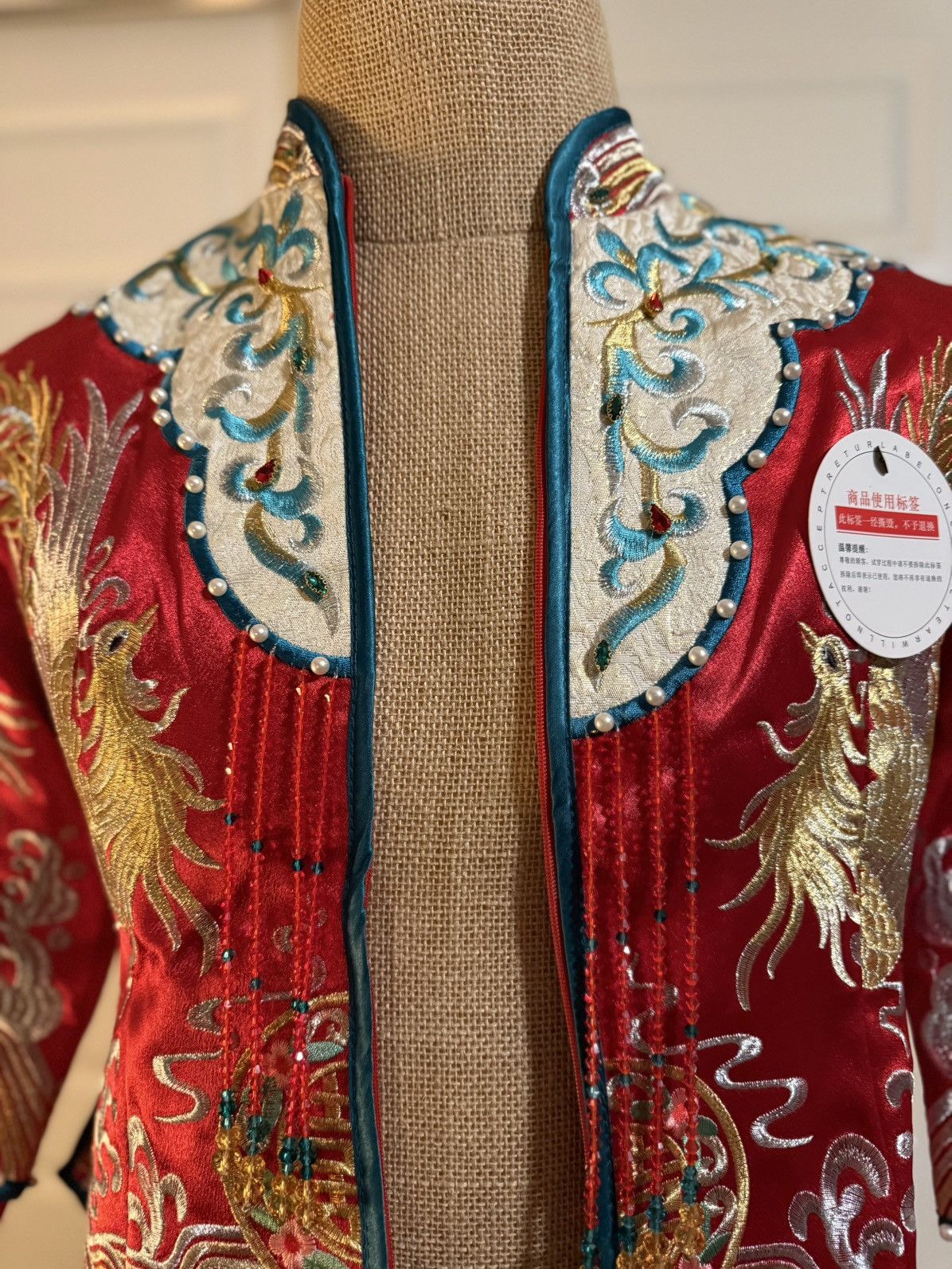 Other Chinese Traditional Embroidered Wedding Outfit – Size XXL Size XXL / US 16-18 / IT 52-54 - 4 Thumbnail