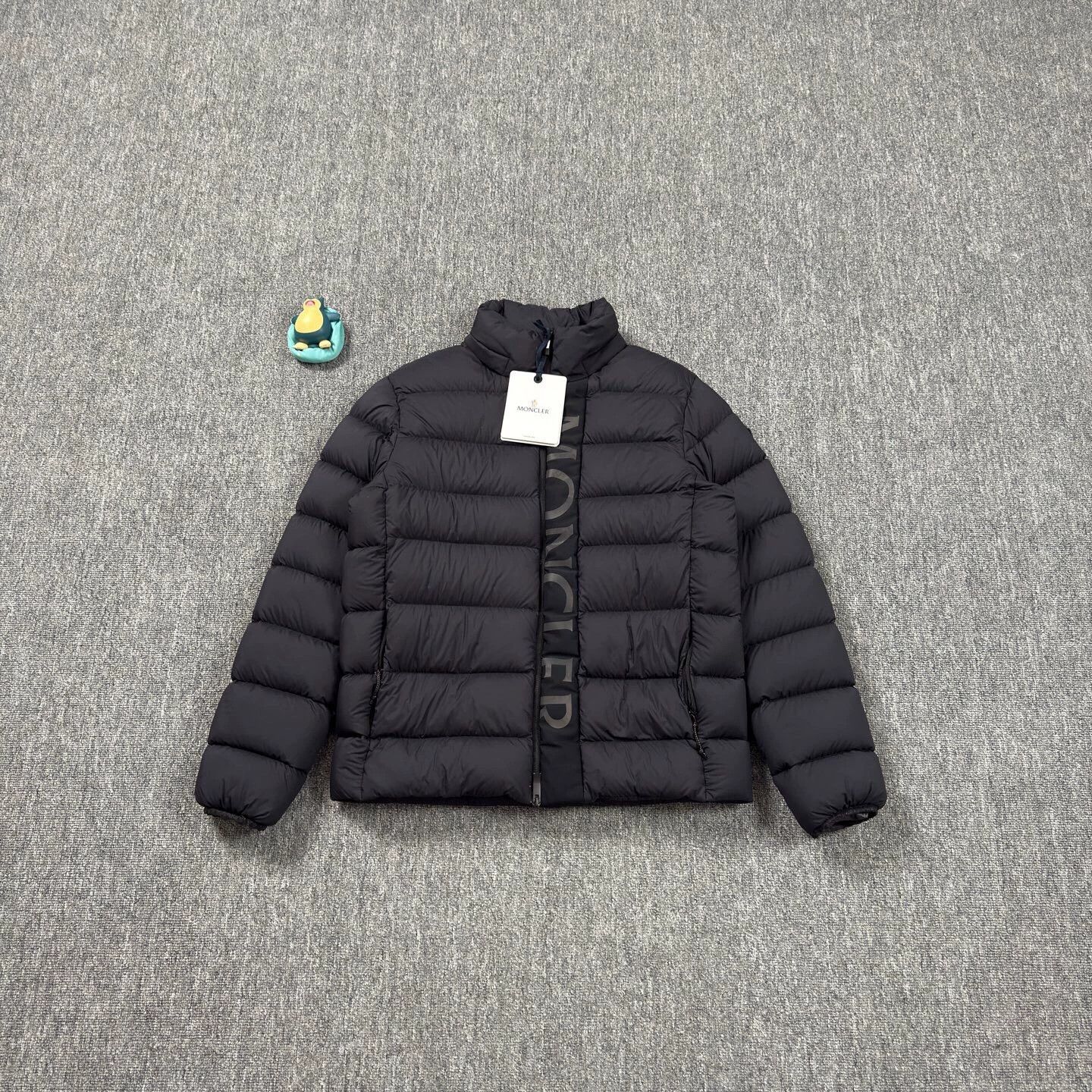 Moncler Moncler Black Label Ume Black Logo Puffer Size 1 Mint Size S / US 4 / IT 40 - 1 Thumbnail