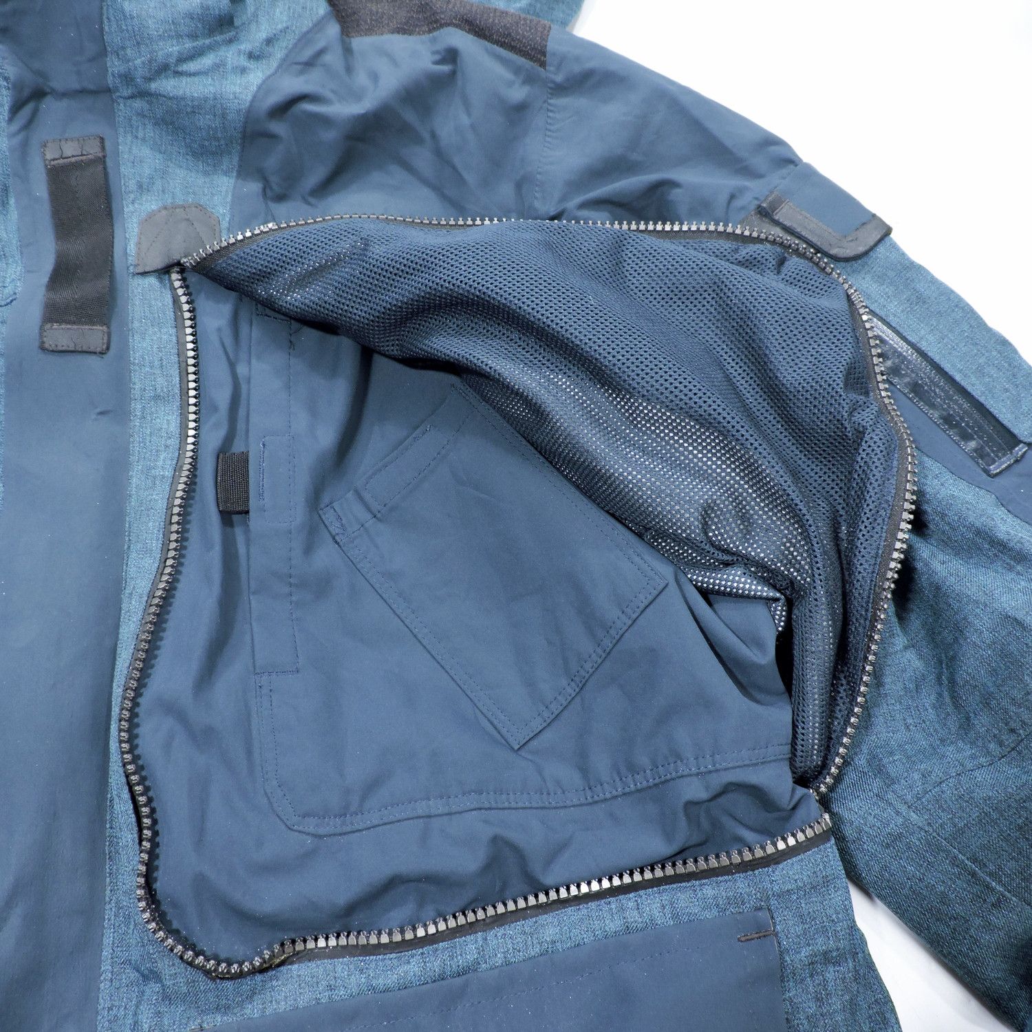 Columbia COLUMBIA OMNI-TECH OMNI-HEAT MULTIPOCKET OUTDOOR JACKET Size US XL / EU 56 / 4 - 13 Thumbnail