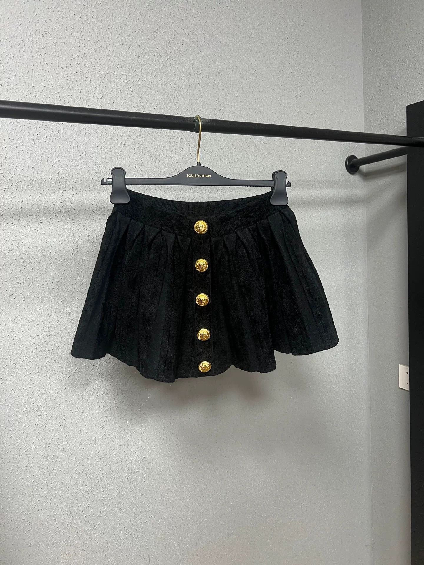 Balmain Balmain Gold Button Velvet Mini Skirt Size 36" / US 14 / IT 50 - 1 Thumbnail