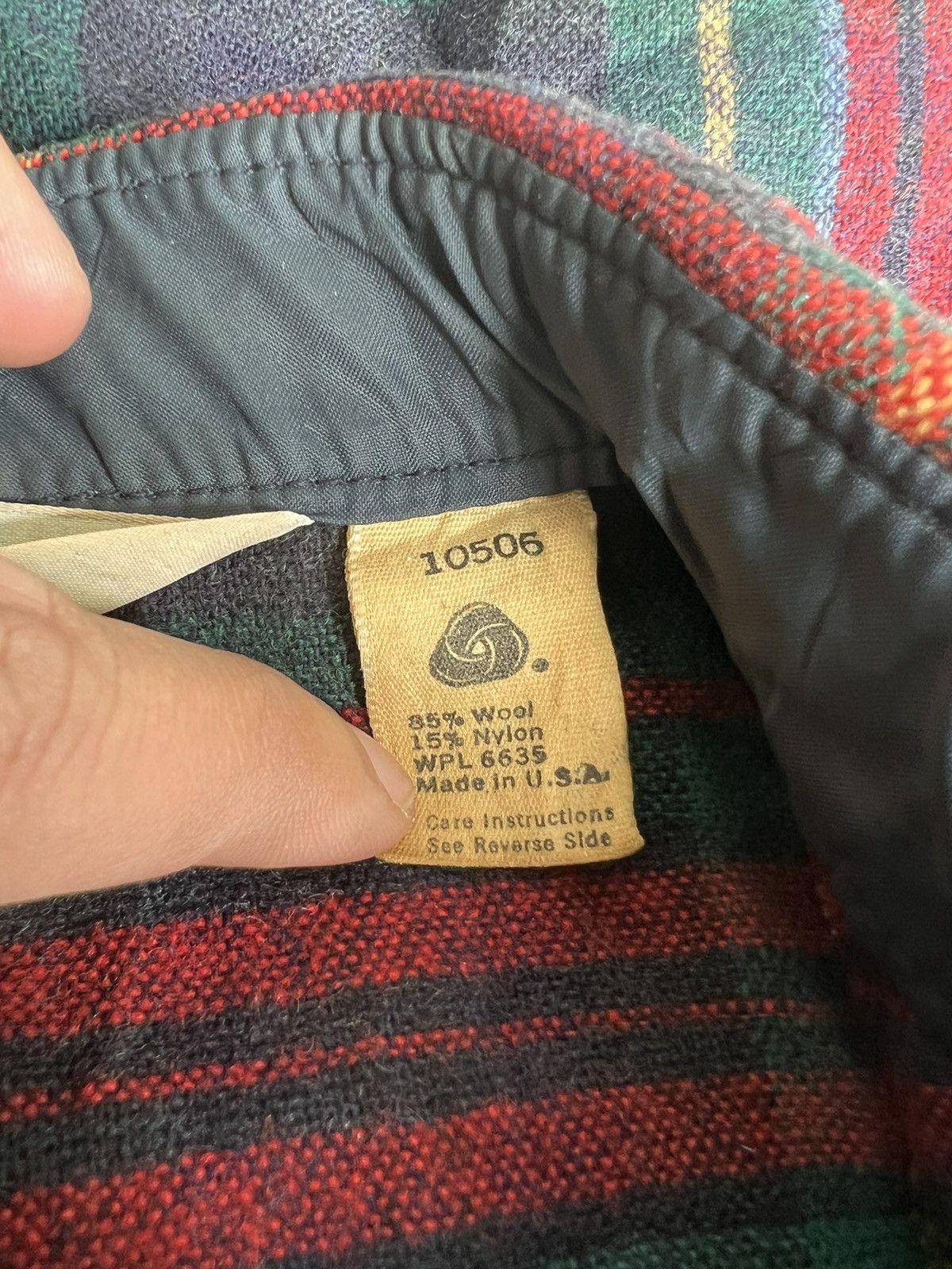 Vintage × Woolrich Woolen Mills 1980s Woolrich Red Tartan Checkered Wool Flannel Shirt Size US M / EU 48-50 / 2 - 7 Thumbnail