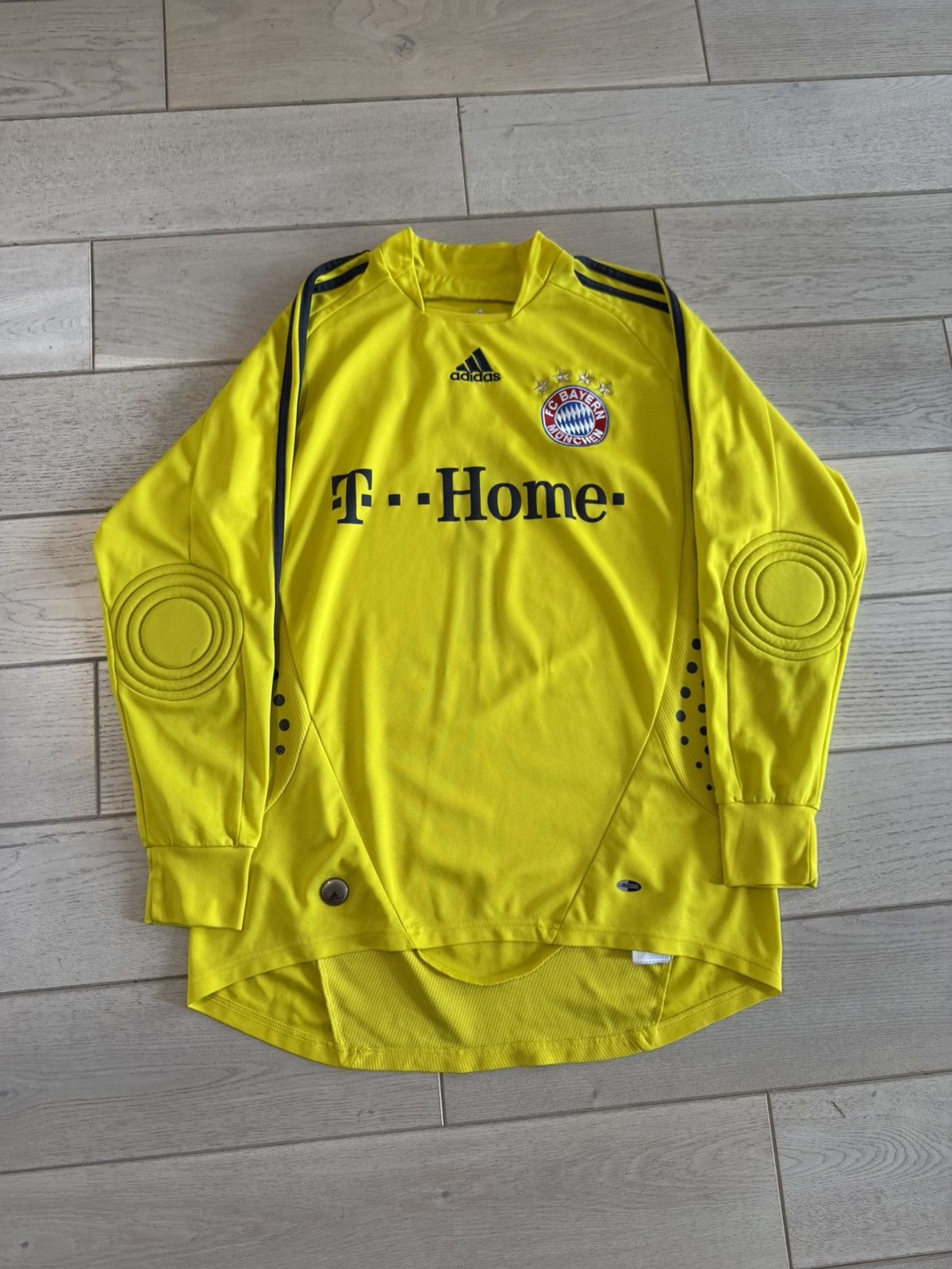Adidas Adidas Bayern Munich 1 Neuer Soccer Jersey Blokecore S Size US L / EU 52-54 / 3 - 1 Thumbnail