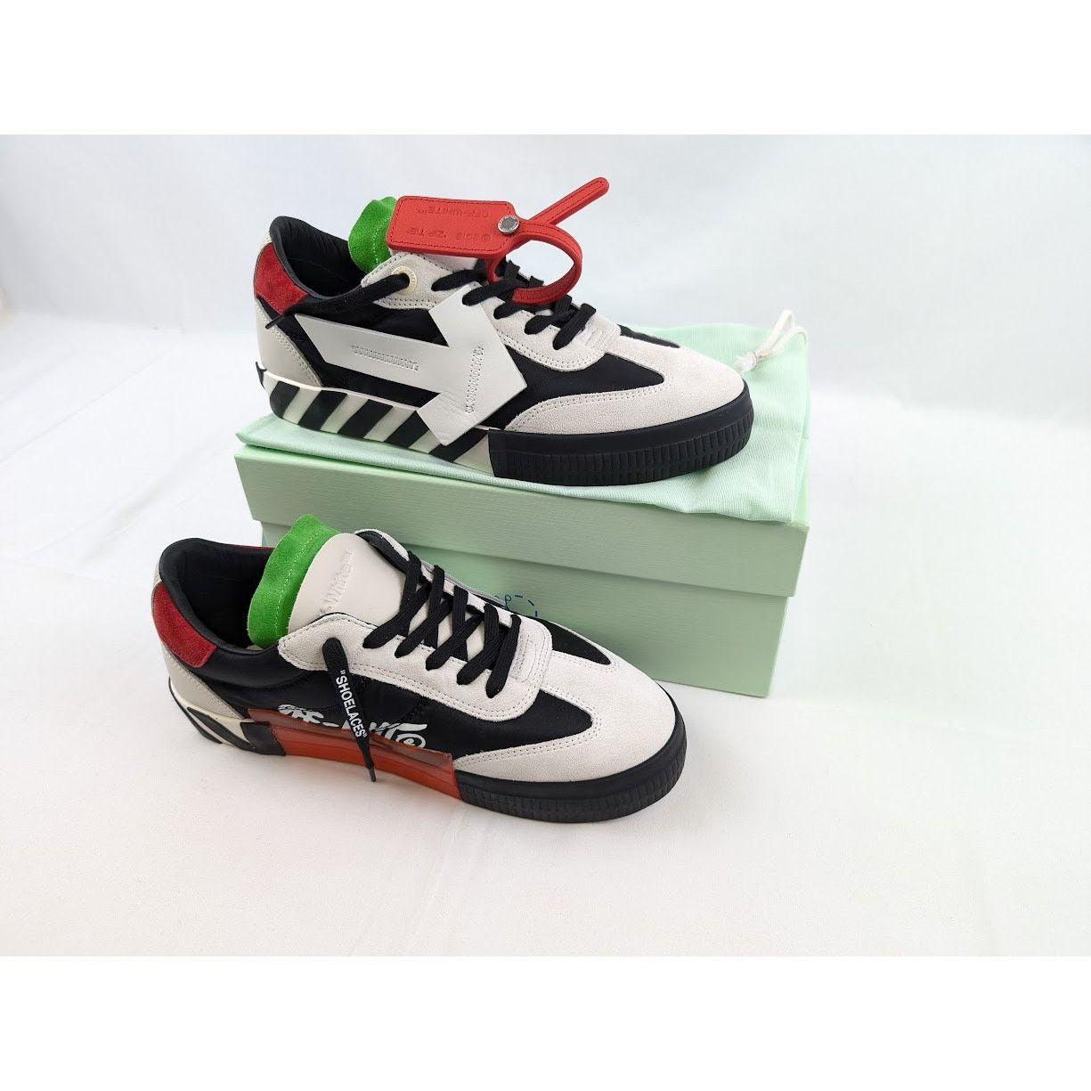 Off-White o1rshd1 Floating Arrow Low-Top Sneakers in Off White Size US 8 / EU 41 - 21 Thumbnail