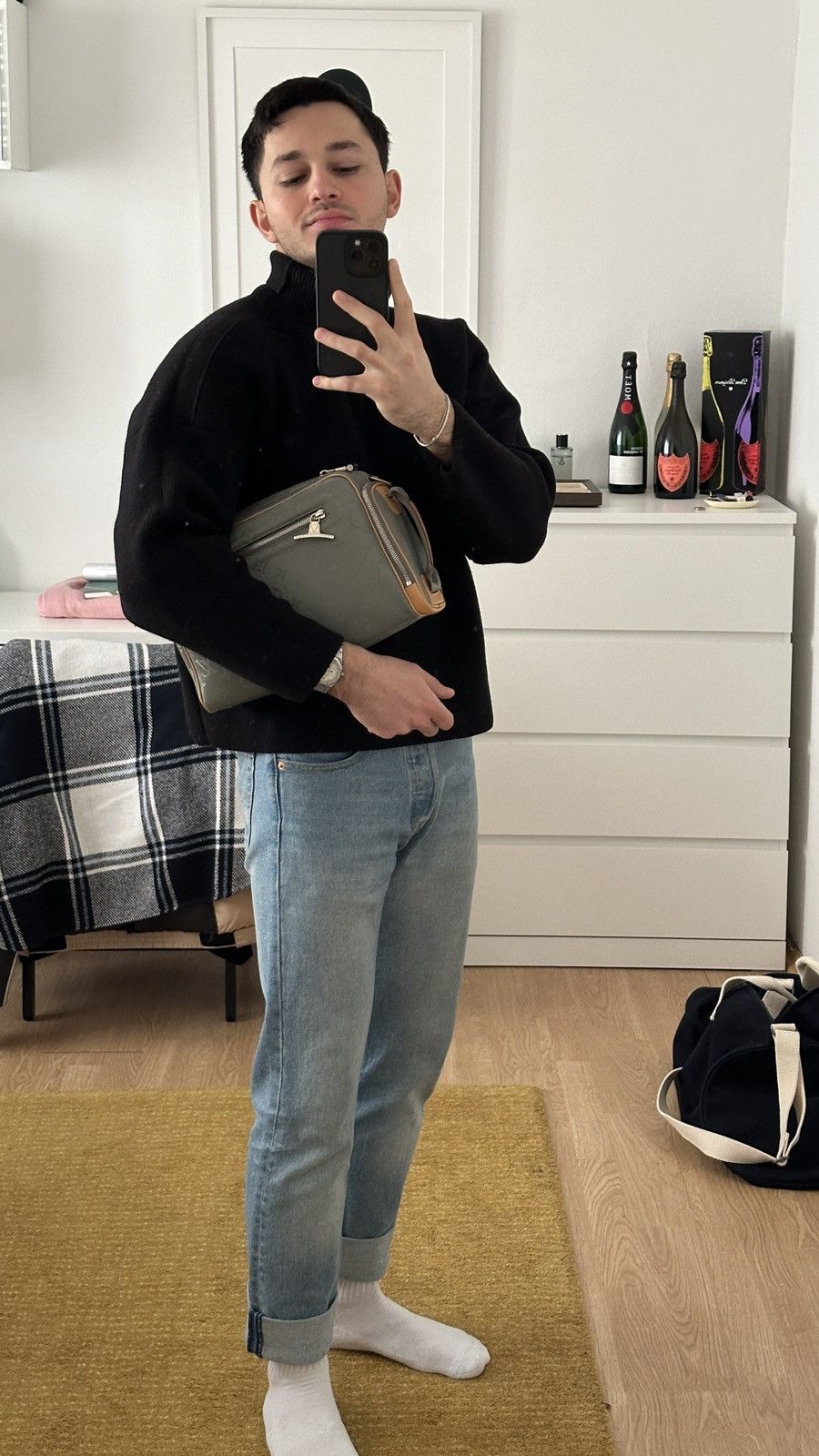 Louis Vuitton 1 of 1 FW18 Titanium Monogram Camera Bag Size ONE SIZE - 23 Thumbnail