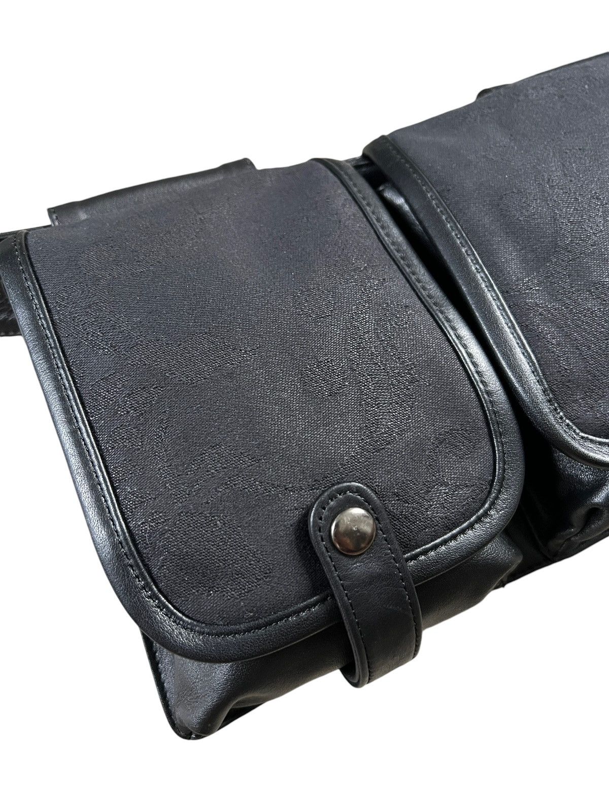 Designer × Japanese Brand Japanese Brand Genuine Leather Utility Crossbody Bag Size ONE SIZE - 10 Thumbnail