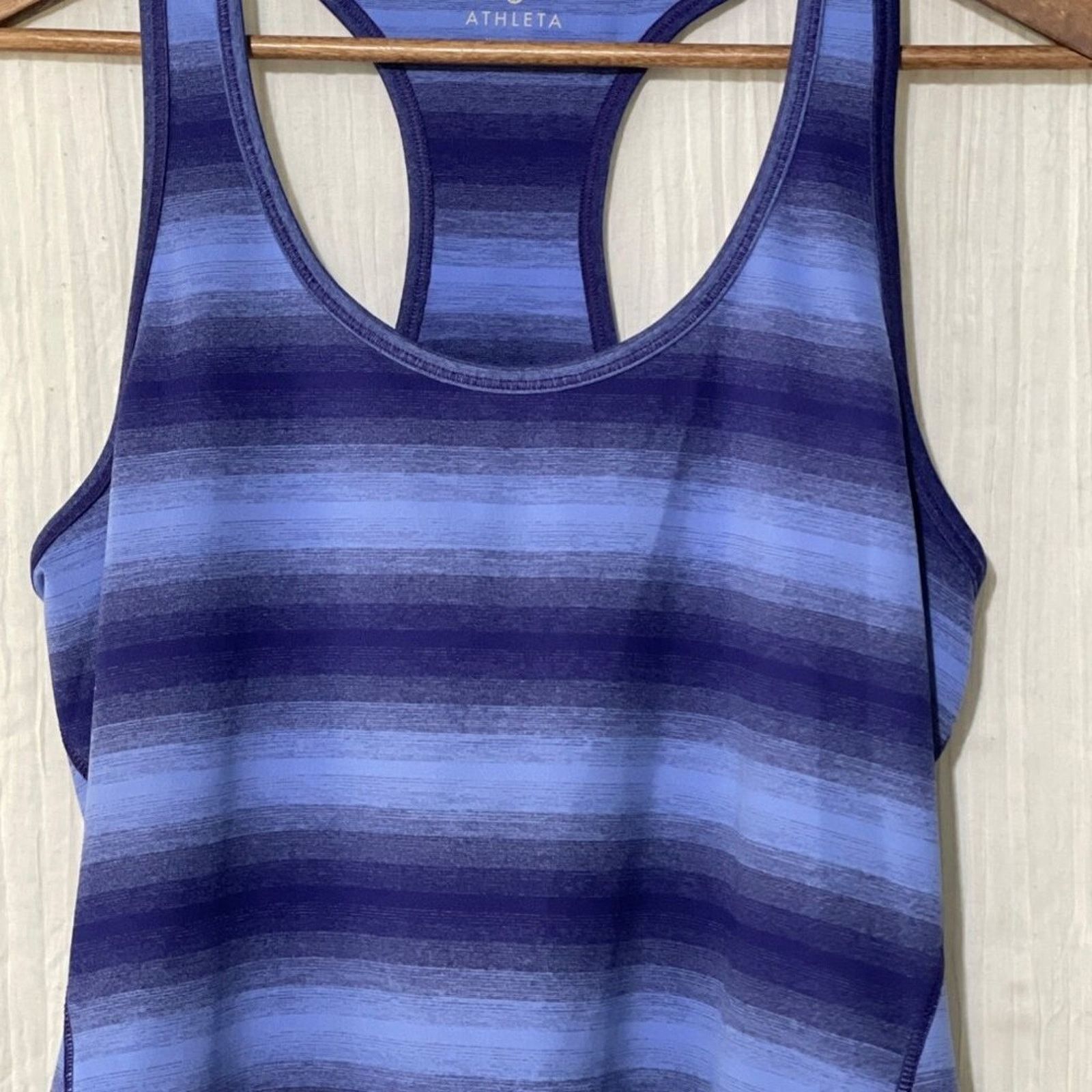 Athleta Athleta Tank Chi Ombre Striped Wide Strap Racerback Small Size S / US 4 / IT 40 - 2 Thumbnail