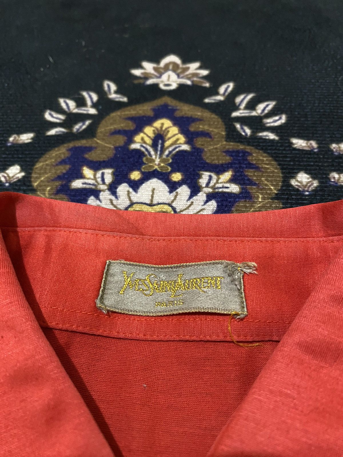 Yves Saint Laurent 🚨Last Drop🚨70s Vtg Yves Saint Laurent Polo Shirt Size US M / EU 48-50 / 2 - 6 Thumbnail