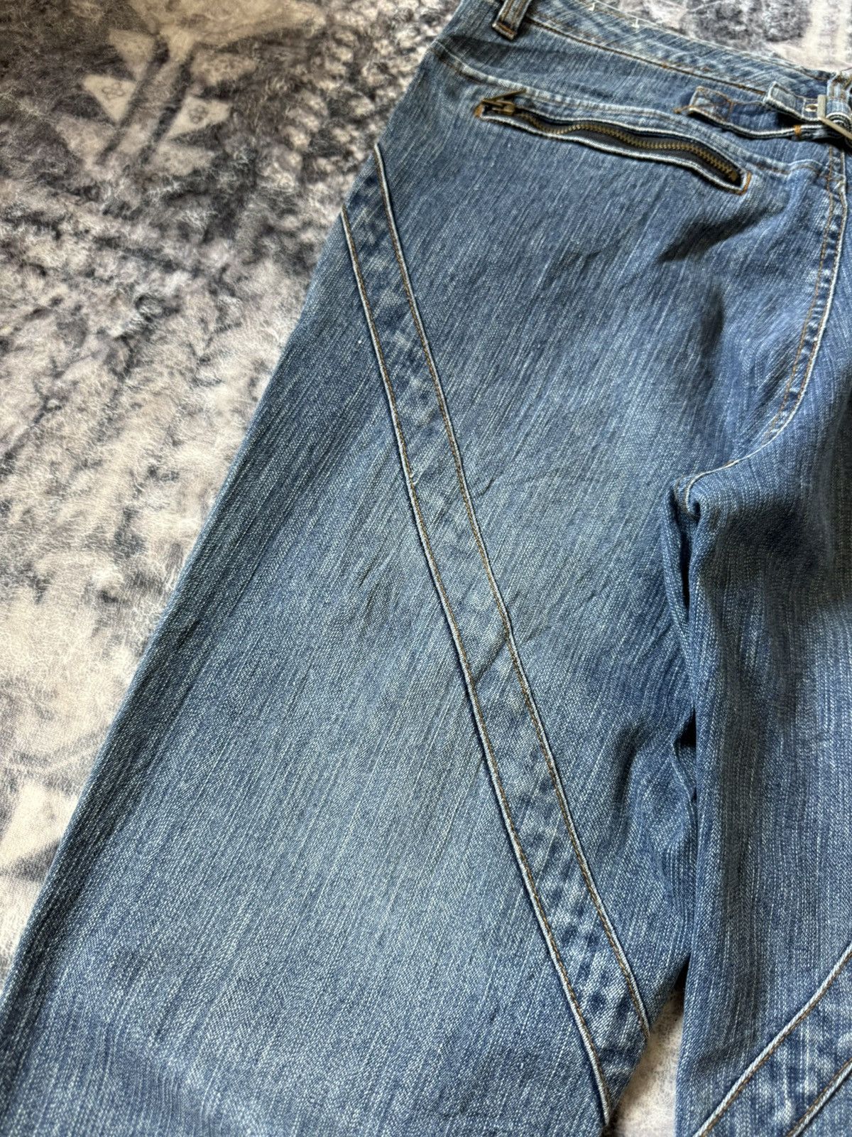 Japanese Brand × Le Grande Bleu (L.G.B.) Goddess Utility Patch Pocket Cargo Flared Jeans Size US 32 / EU 48 - 14 Thumbnail