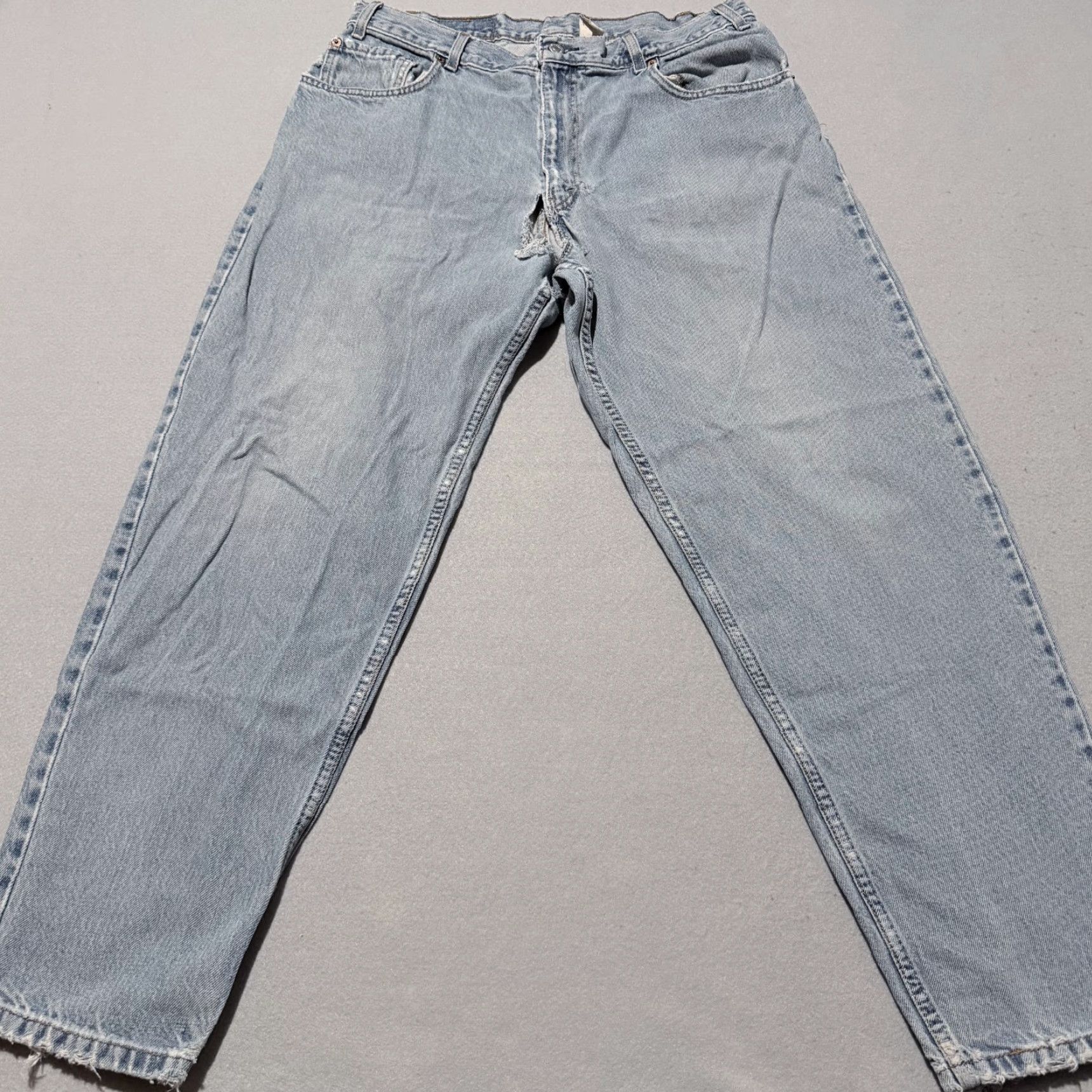 Levi's Levi's 560 Jeans Men Blue Denim Loose Fit Straight Zip Fly 36x30 Regular Inseam 28in Distressed Size US 36 / EU 52 - 2 Thumbnail