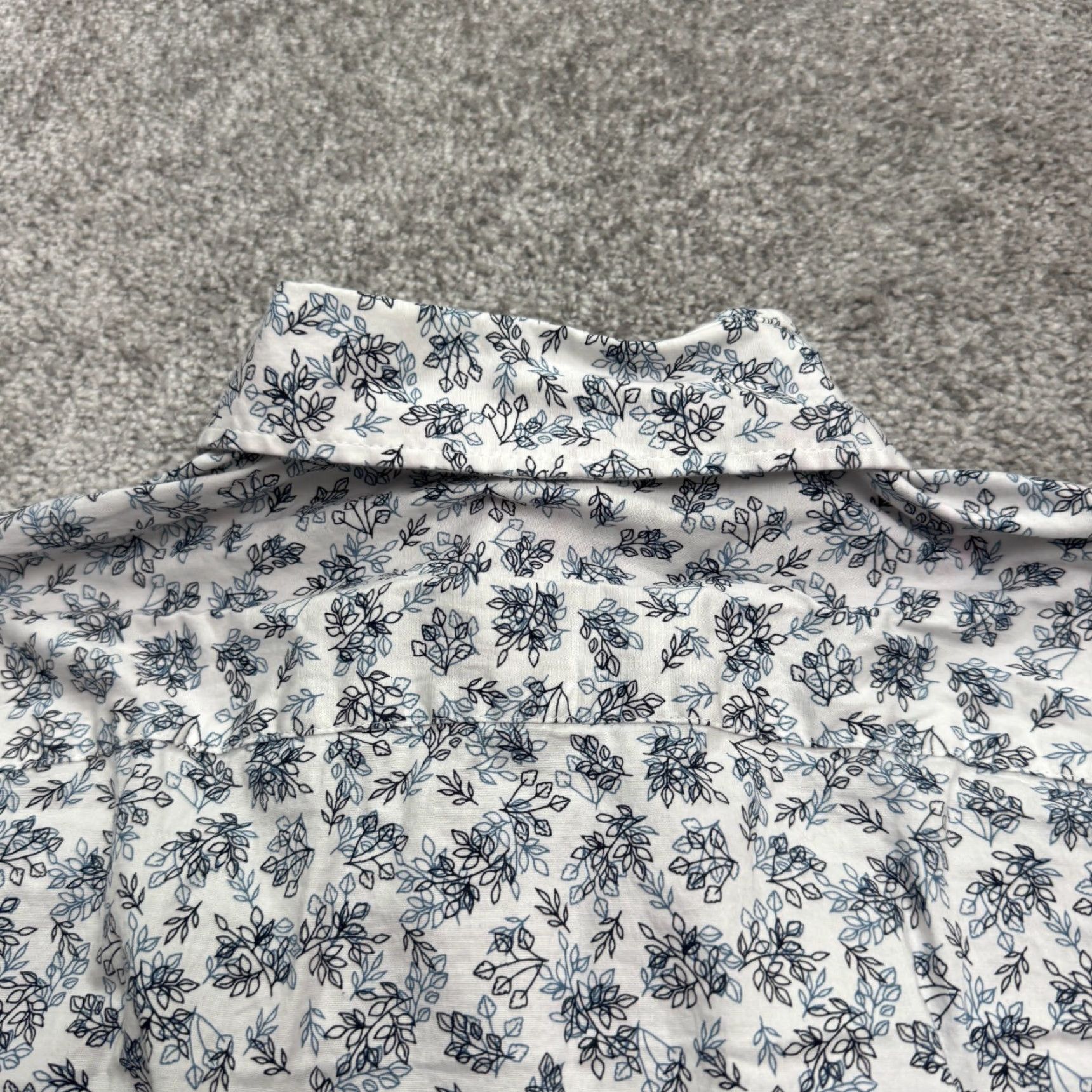 Michael Kors VINTAGE Michael Kors Womens Shirt Button-Up Long Sleeve Floral Cotton Slim Fit Classic Preppy White Blue 2010s Girls Size S / US 4 / IT 40 - 3 Thumbnail