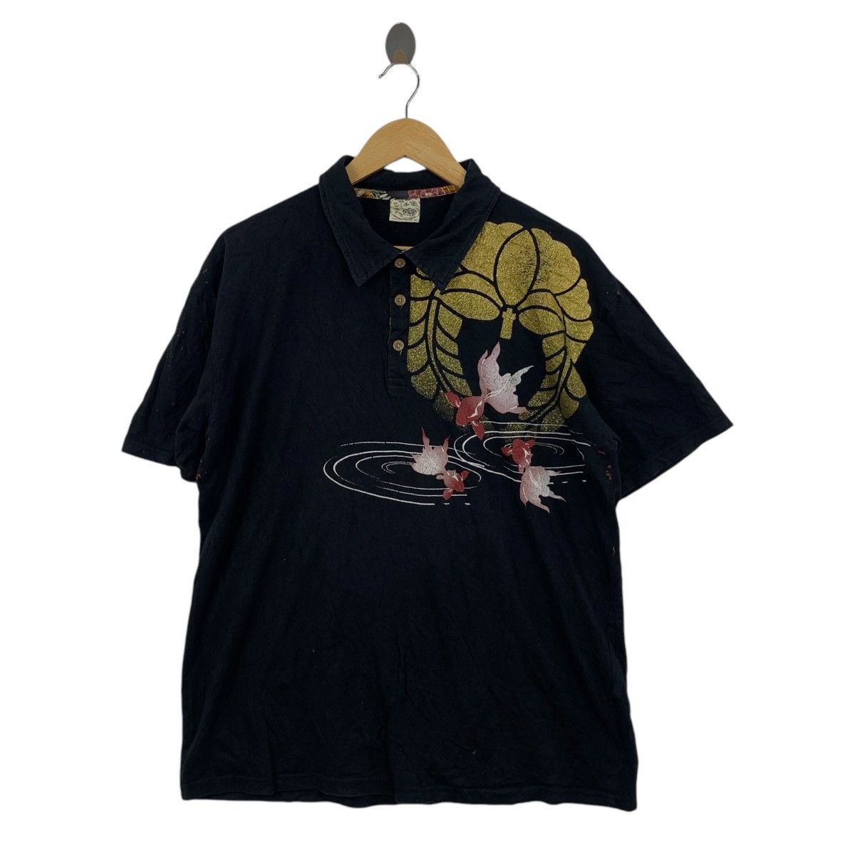 Vintage JAPAN TRADITIONAL CHIKIRIYA Gold Fish Tee Shirt Polo Size US XL / EU 56 / 4 - 1 Thumbnail