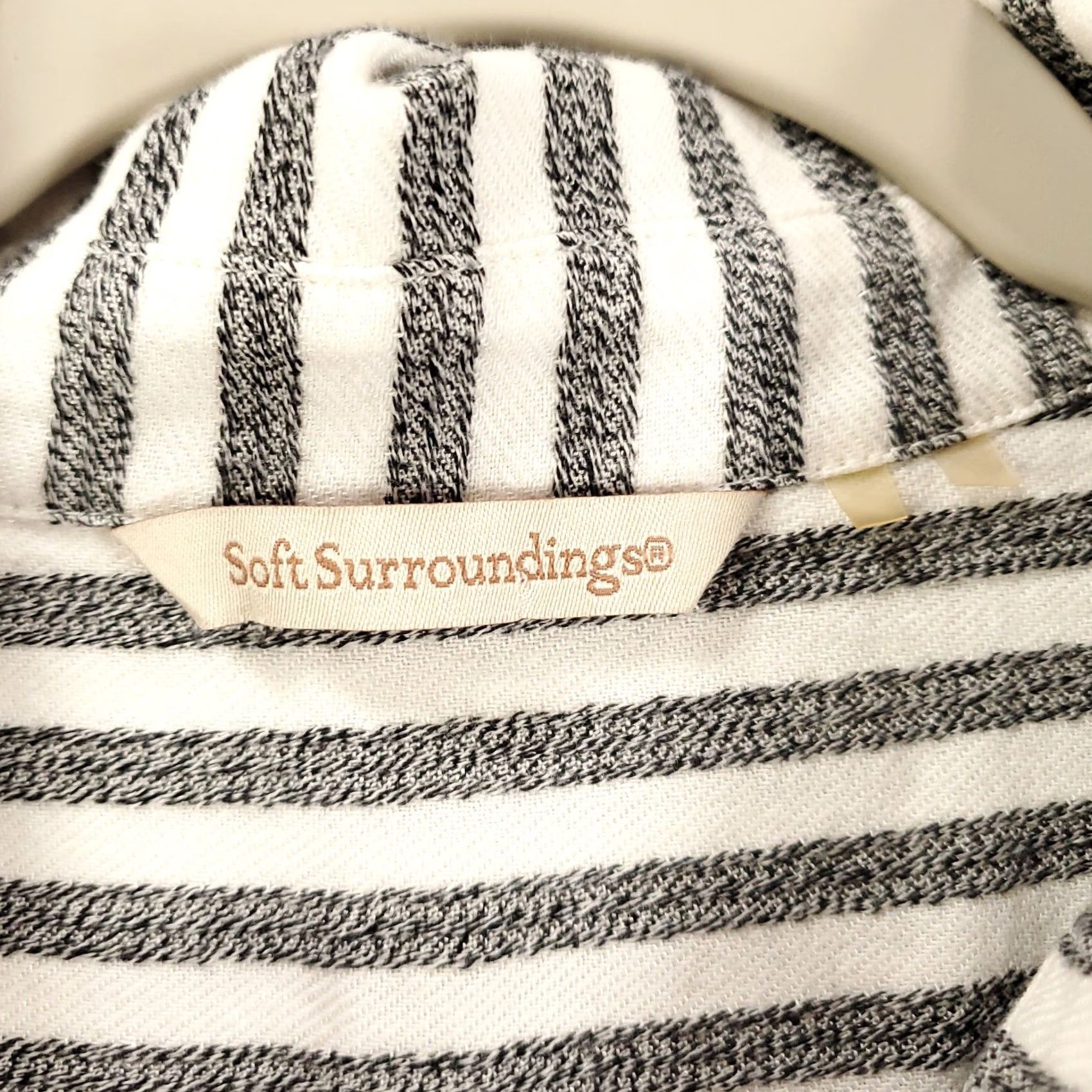 Soft Surroundings Soft Surroundings Tunic Shirt Womens M Black White Striped Button Up Read Size M / US 6-8 / IT 42-44 - 5 Thumbnail