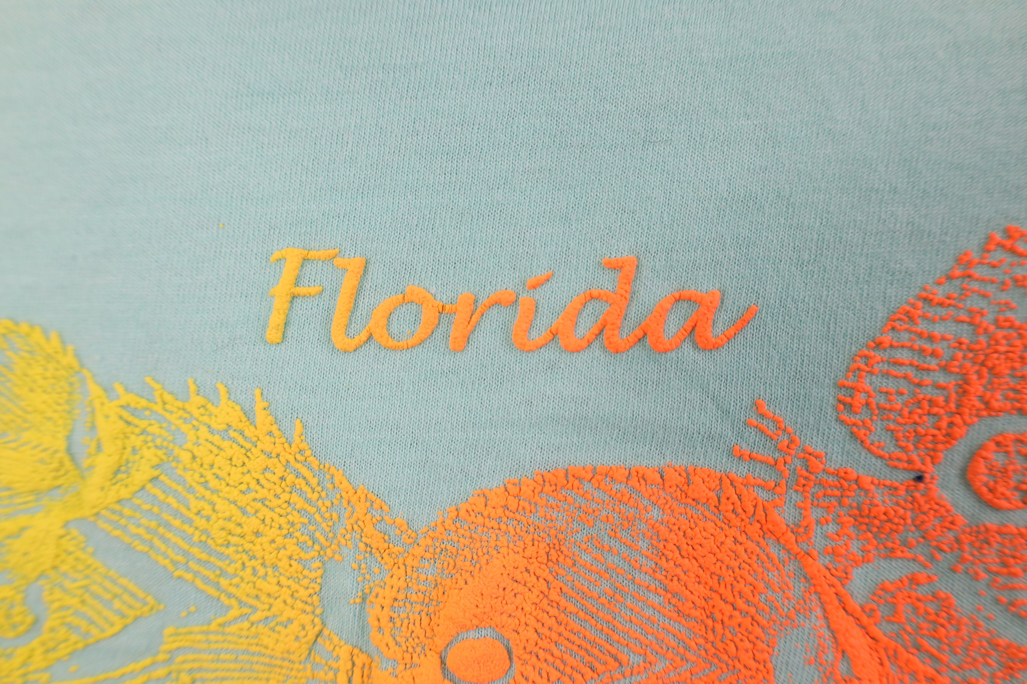 Vintage Vintage 90s Streetwear Puff Paint Fish Florida T-Shirt USA Size L / US 10 / IT 46 - 5 Thumbnail