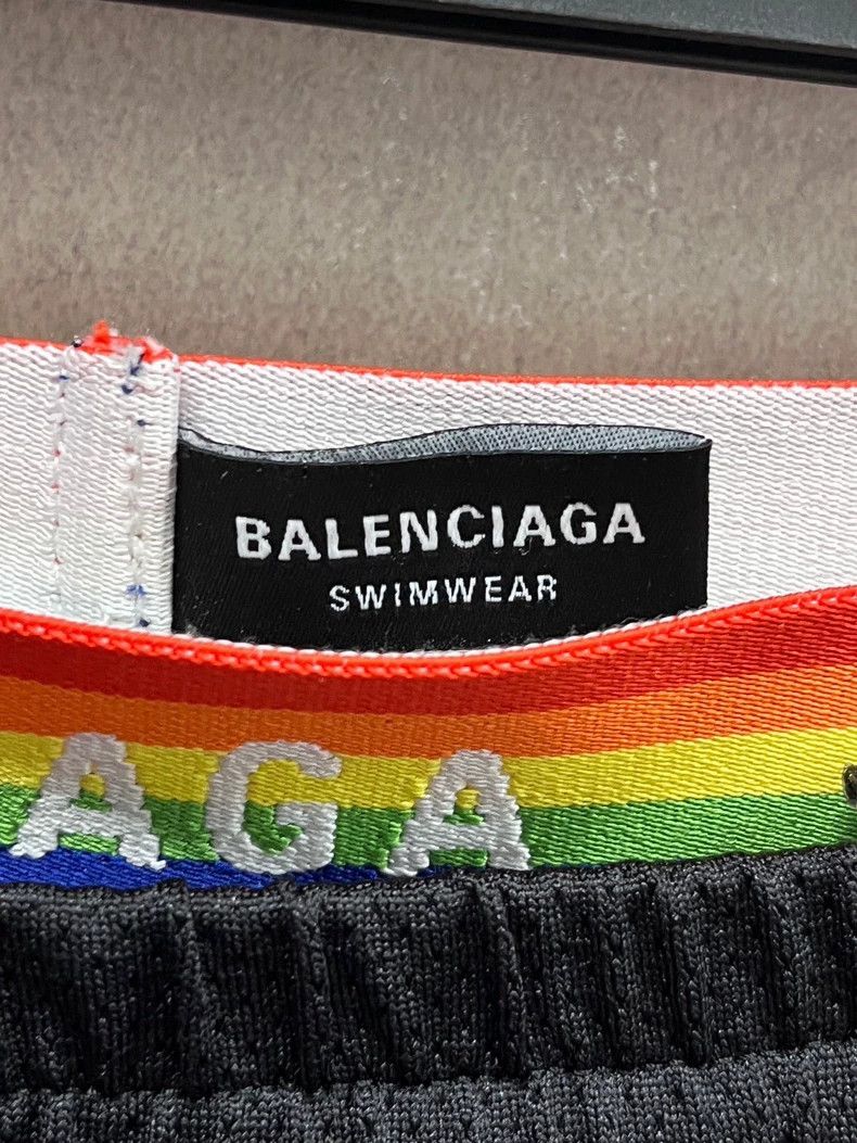 Balenciaga Balenciaga size S Casual Short Pants Mid Rise Rainbow Stri Size US 27 - 3 Thumbnail