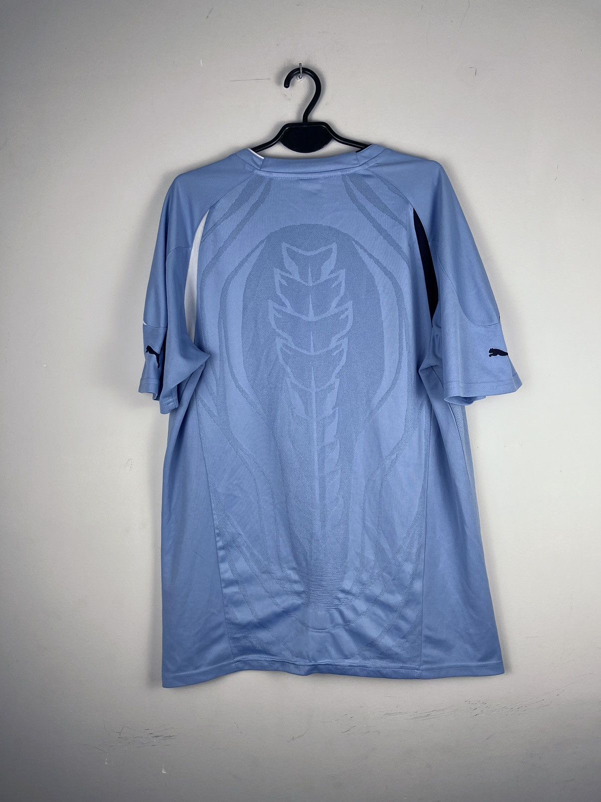 Puma × Vintage Puma Tottenham 2010/2011 soccer Jersey Size US L / EU 52-54 / 3 - 7 Thumbnail