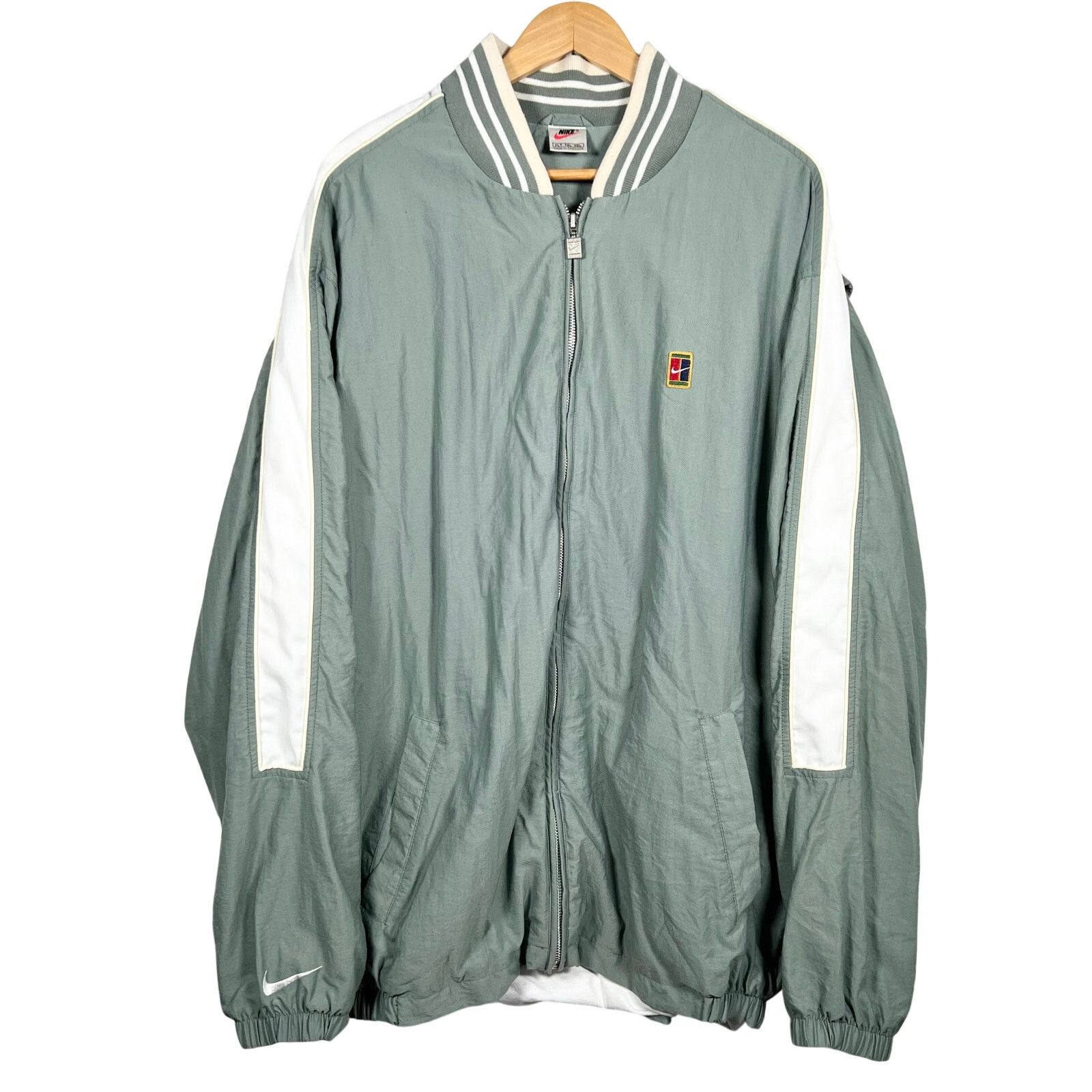 Nike Rare Vintage Nike White Tag Court Green White Jacket XL Size US XL / EU 56 / 4 - 1 Thumbnail