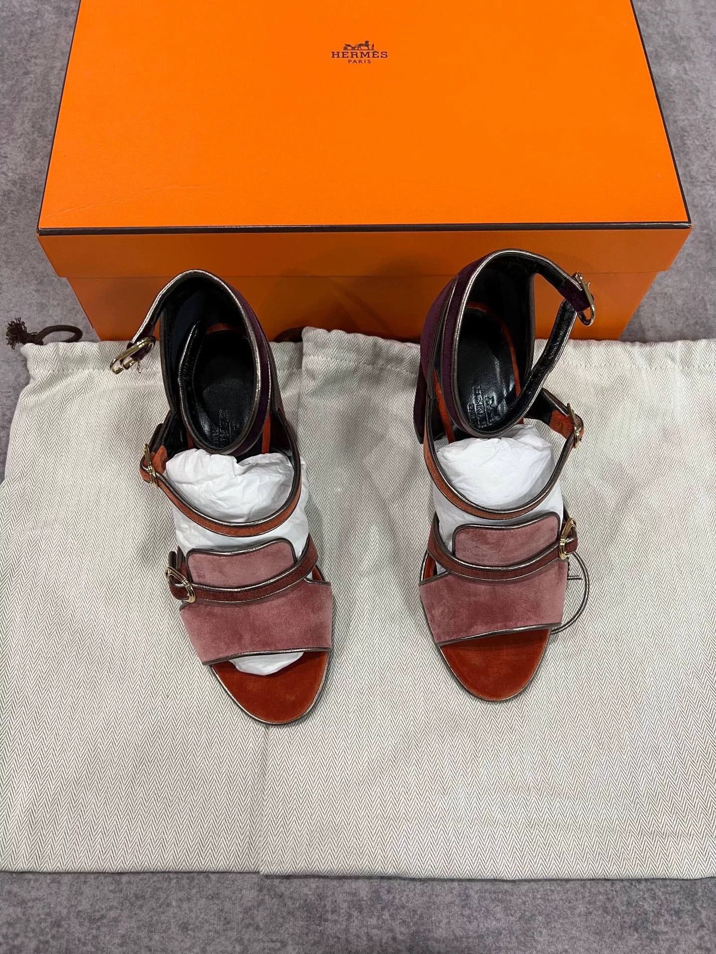 Hermes Hermes Block Heel Sandals Size US 5 / IT 35 - 1 Thumbnail