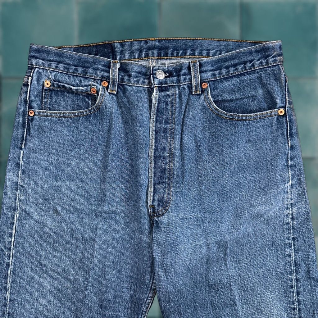 Levi's VINTAGE Levi's 501 Jeans USA 90s Straight Leg Blue Cotton Denim 36x32 Regular Mens 5-Pocket Size US 36 / EU 52 - 1 Thumbnail