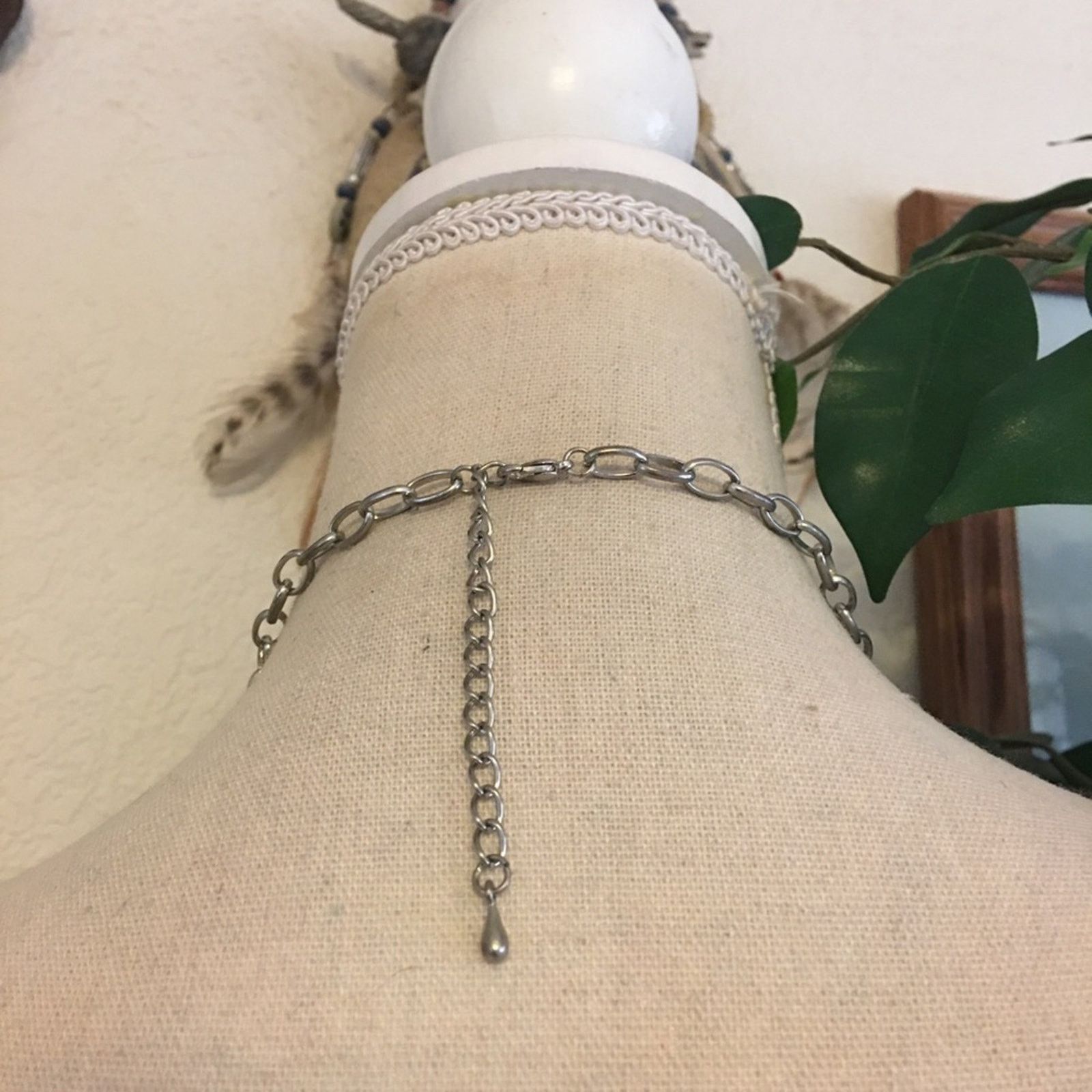 Jewelry White shell & filigree disc silver tone necklace Size ONE SIZE - 6 Thumbnail
