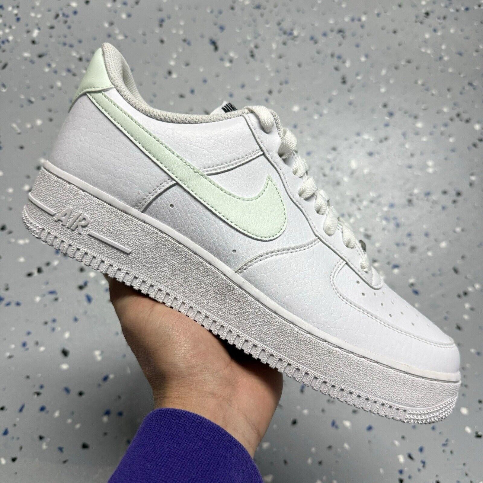 Size Nike Air Force '07 NN White Barely Green