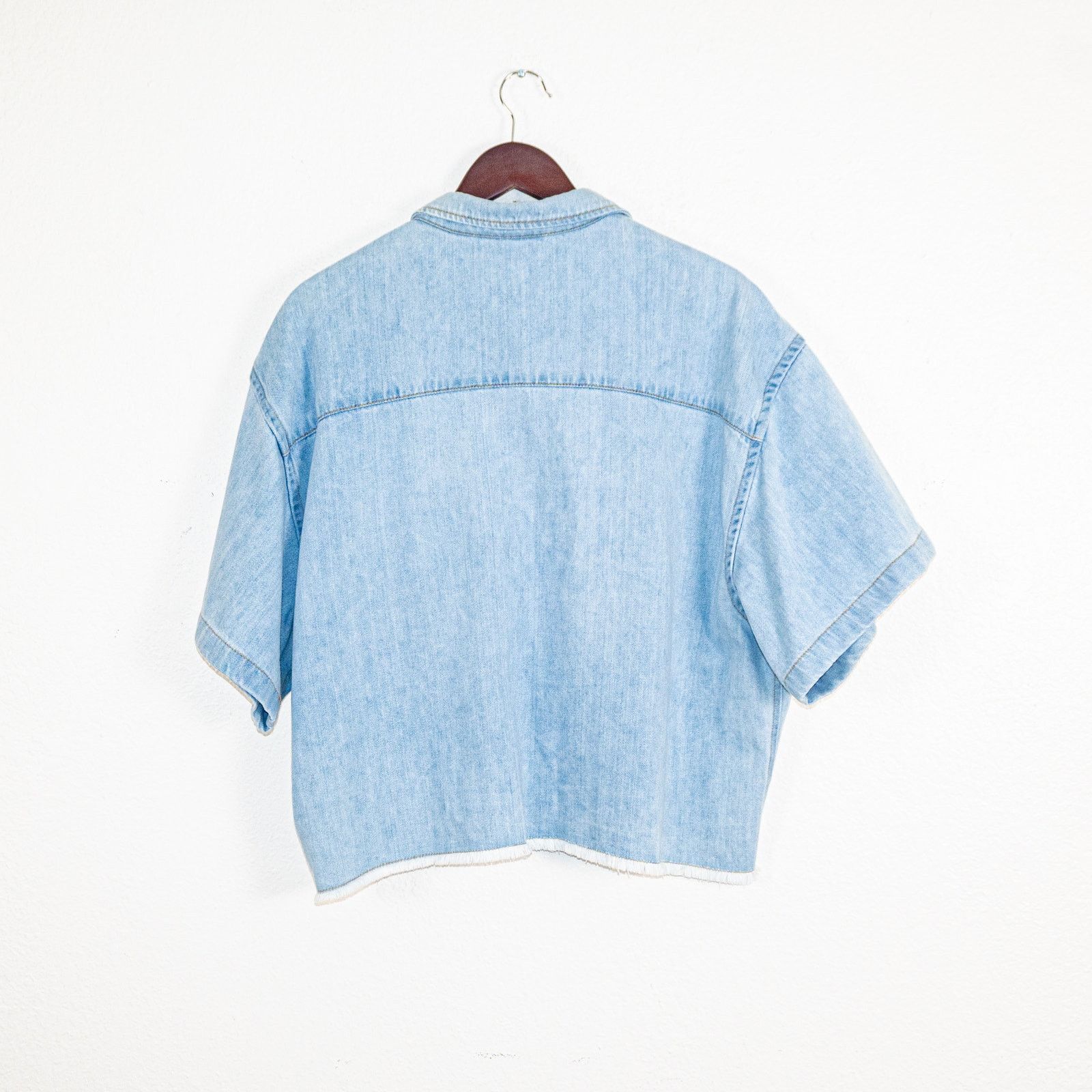 Rosetta Getty Rosetta Getty $730 Cropped Denim Shirt Mid Blue Wide Boxy Size ONE SIZE - 9 Thumbnail
