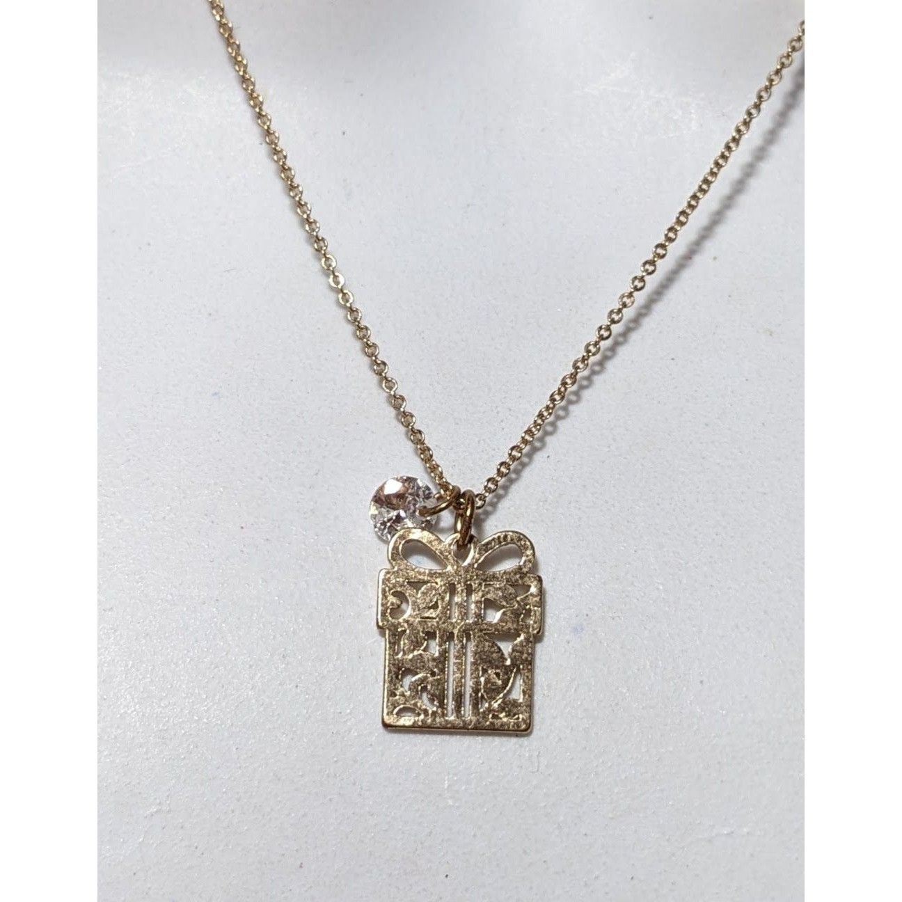 Other Lauren Conrad Minimalist Gold Holiday Gift Necklace Size ONE SIZE - 4 Thumbnail