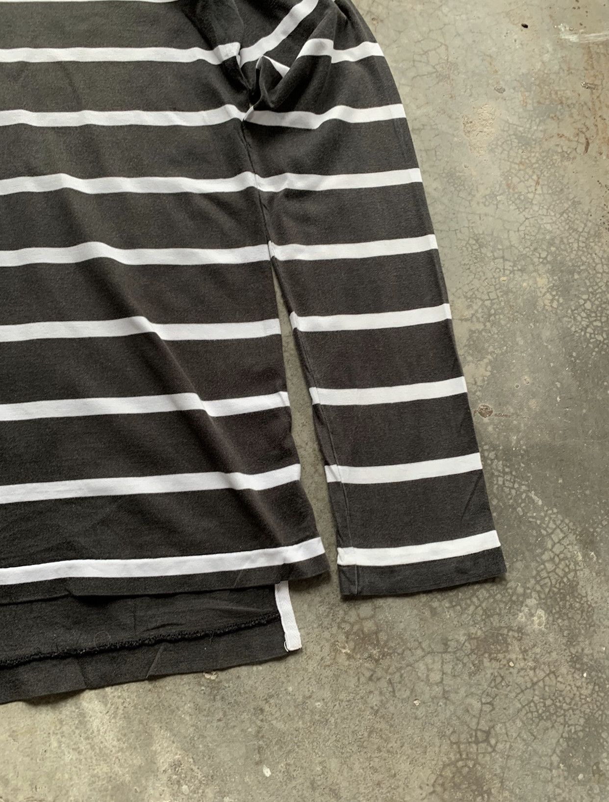 Yohji Yamamoto Very Rare Yohji Yamamoto Striped Distressed Long asleeve Tee Size US M / EU 48-50 / 2 - 4 Thumbnail