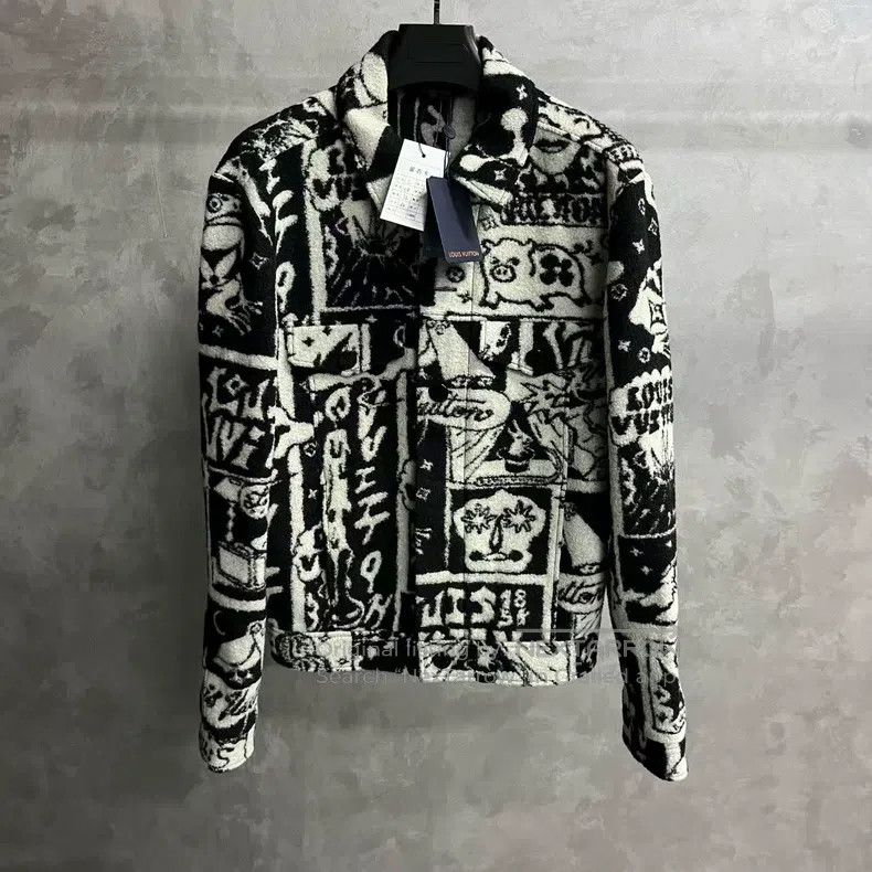 Louis Vuitton Louis Vuitton Black and white full cartoon jacket Size US L / EU 52-54 / 3 - 1 Thumbnail