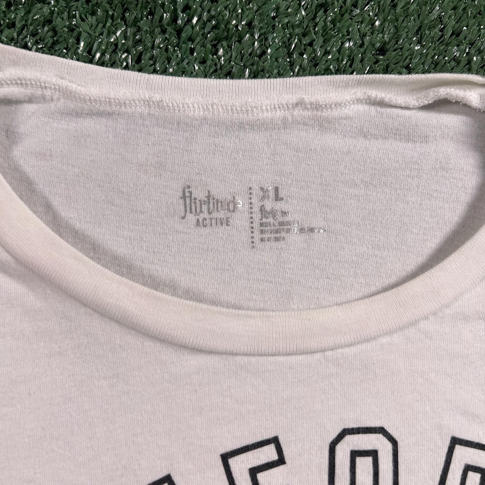 Other White Graphic T-Shirt with California print. XL Size US XL / EU 56 / 4 - 3 Thumbnail