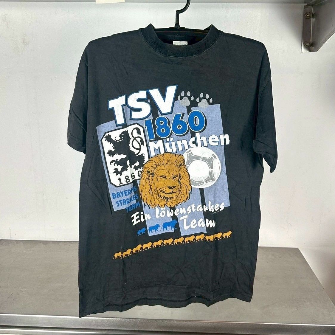 Vintage 90s TSV 1860 Munchen German Soccer Team Double Sided T-shirt Size US M / EU 48-50 / 2 - 1 Thumbnail