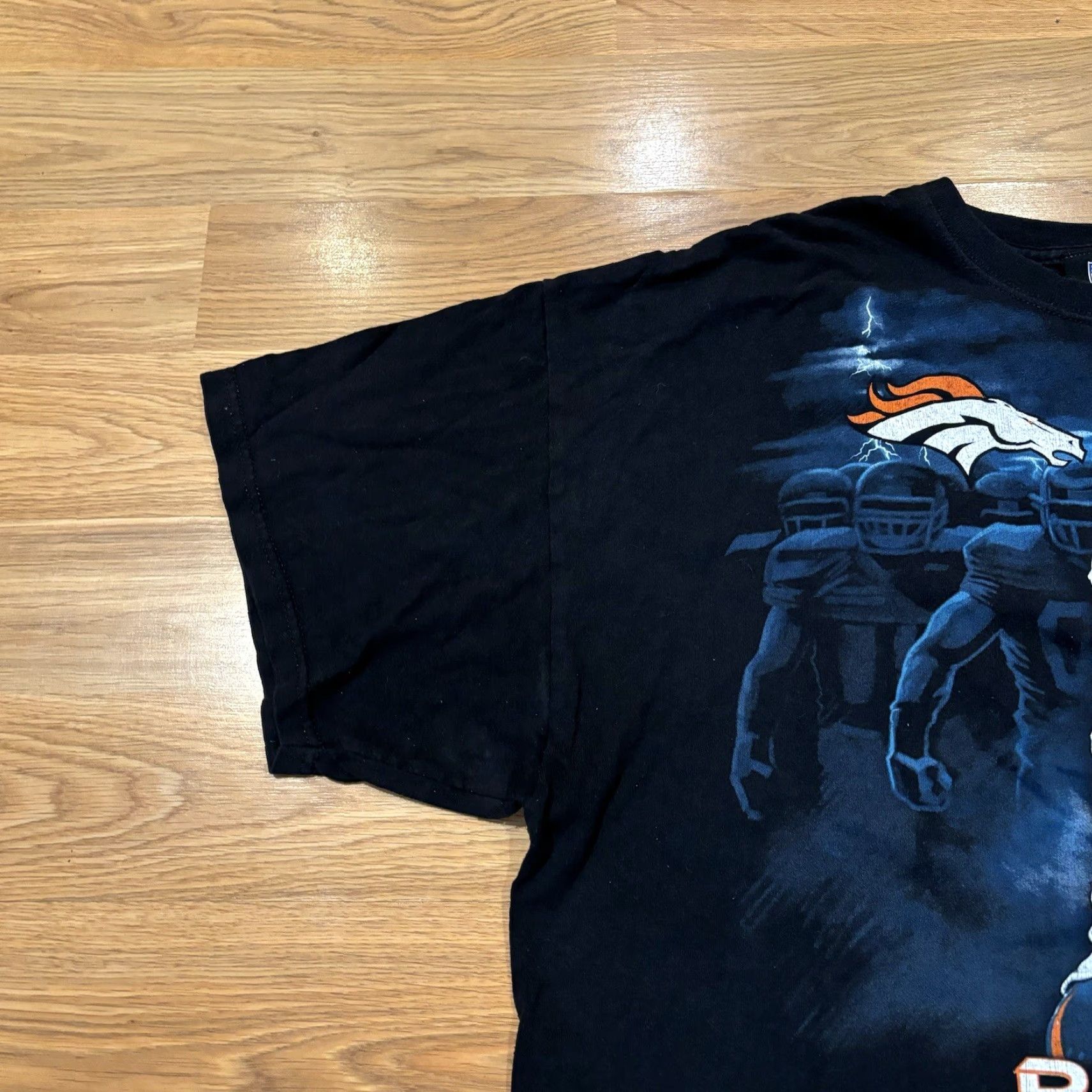 NFL VINTAGE 90s Broncos NFL Denver Broncos Player Graphic Horse Black T-Shirt Men’s 2XL Size US XXL / EU 58 / 5 - 7 Thumbnail